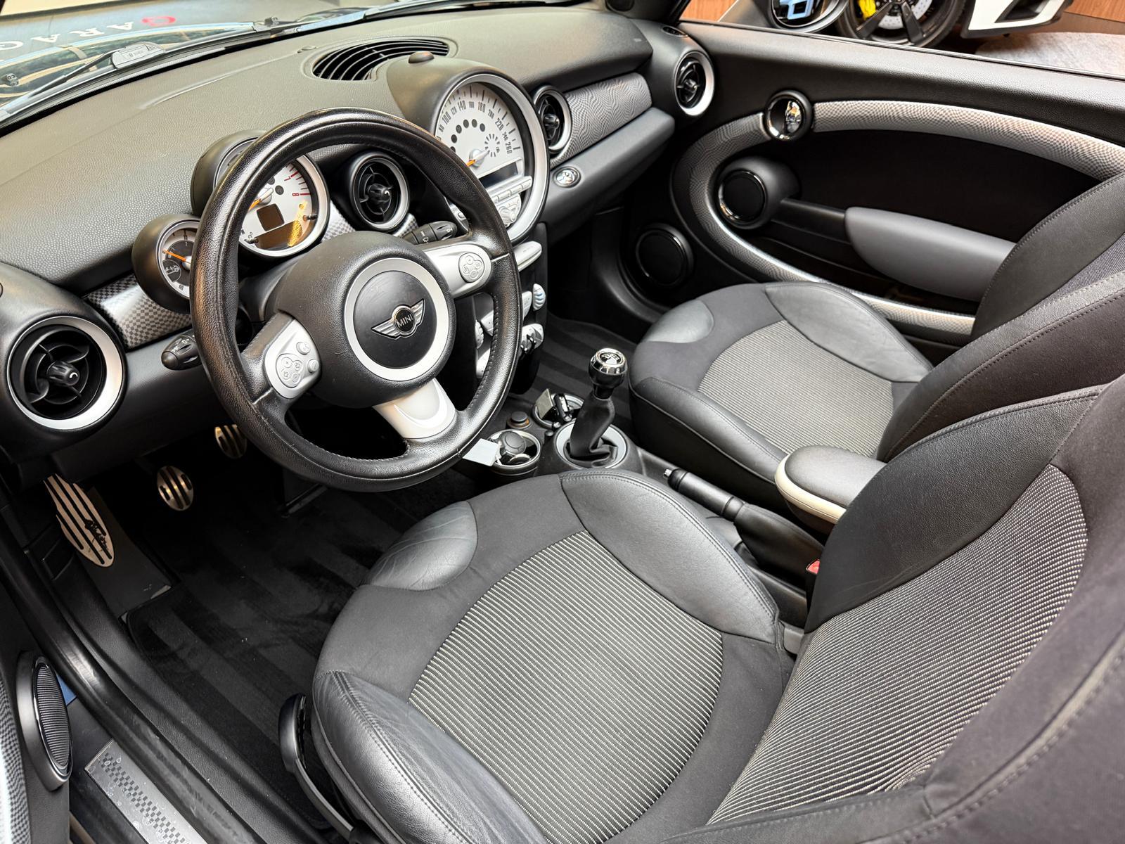 MINI Cabrio R57 1.6i Cooper S-image-11