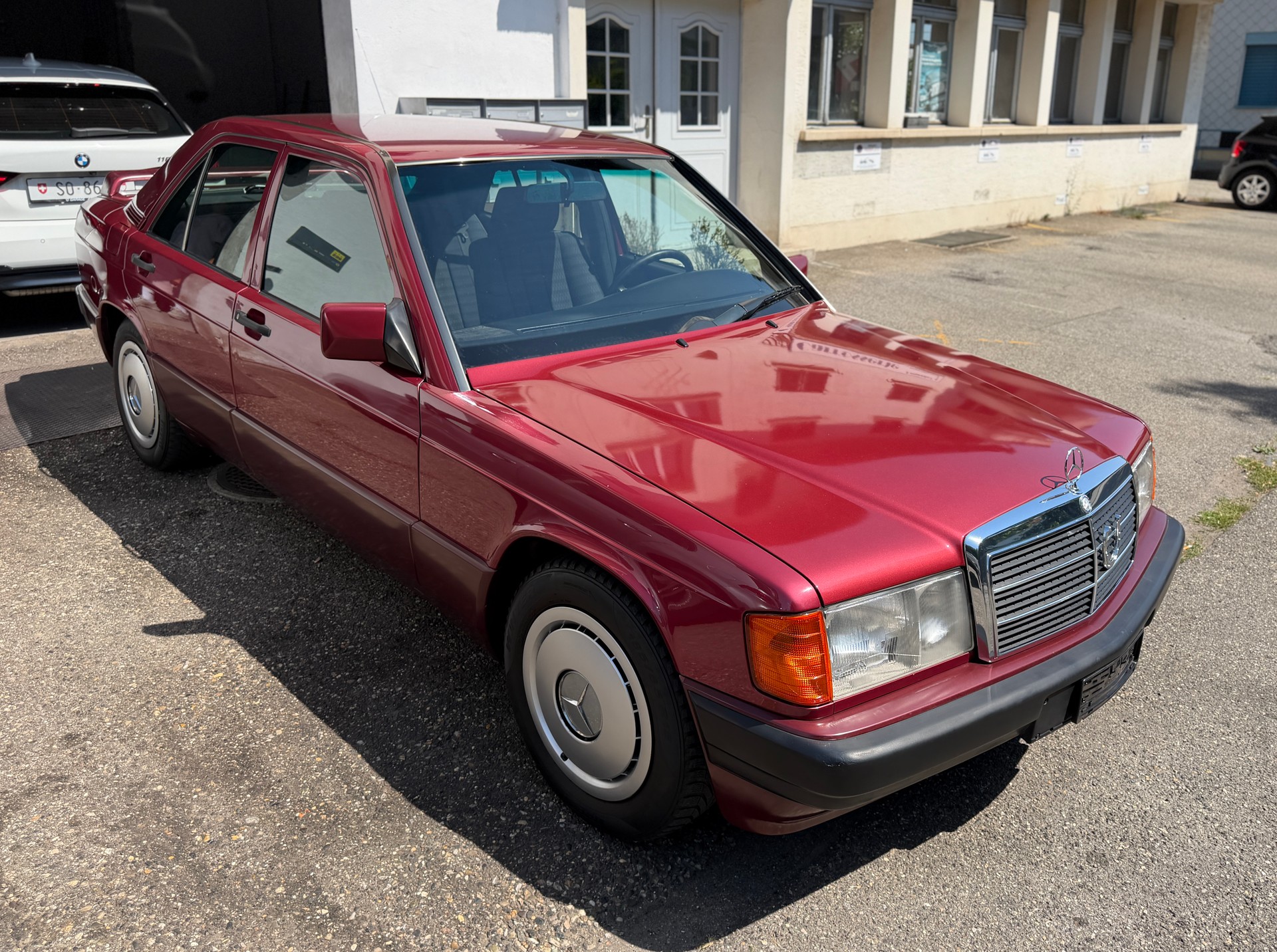 MERCEDES-BENZ 190 E 2.3 *auf Wunsch Veteran*-showroom-element-3