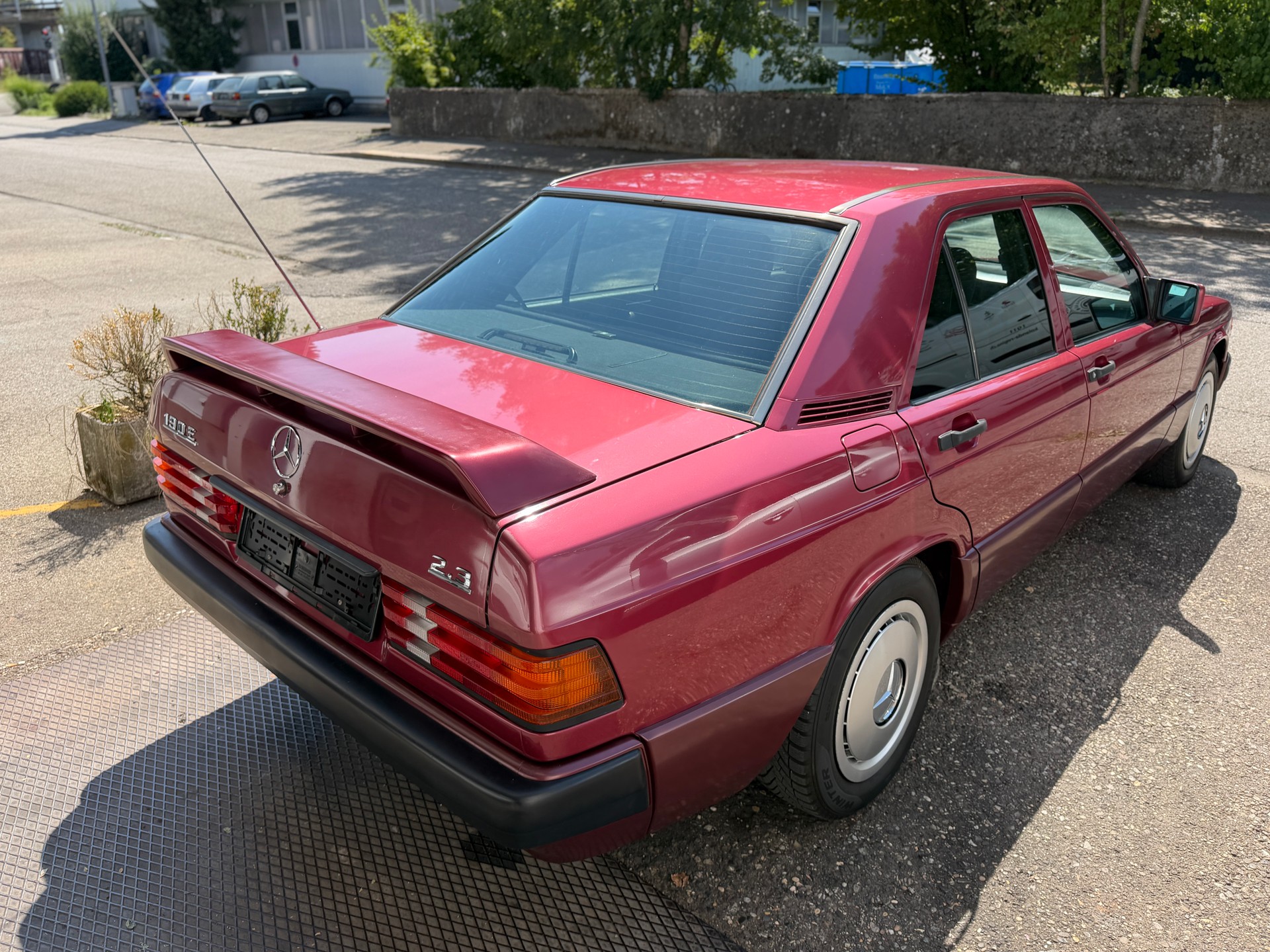 MERCEDES-BENZ 190 E 2.3 *auf Wunsch Veteran*-showroom-element-2