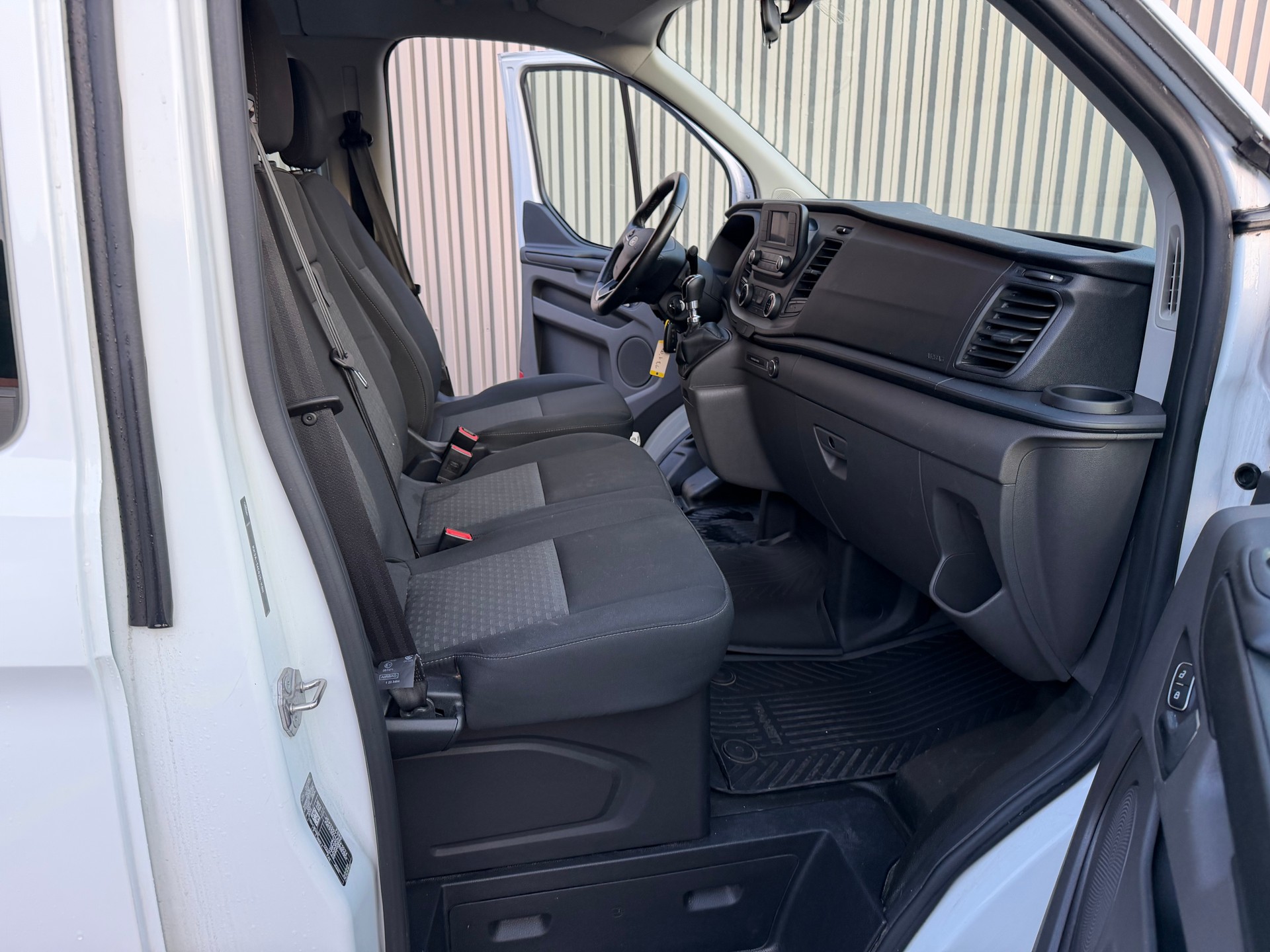 FORD Transit Custom 320 L1H1 Ambiente TACHYGRAPHE —- 9. PLACES-image-25