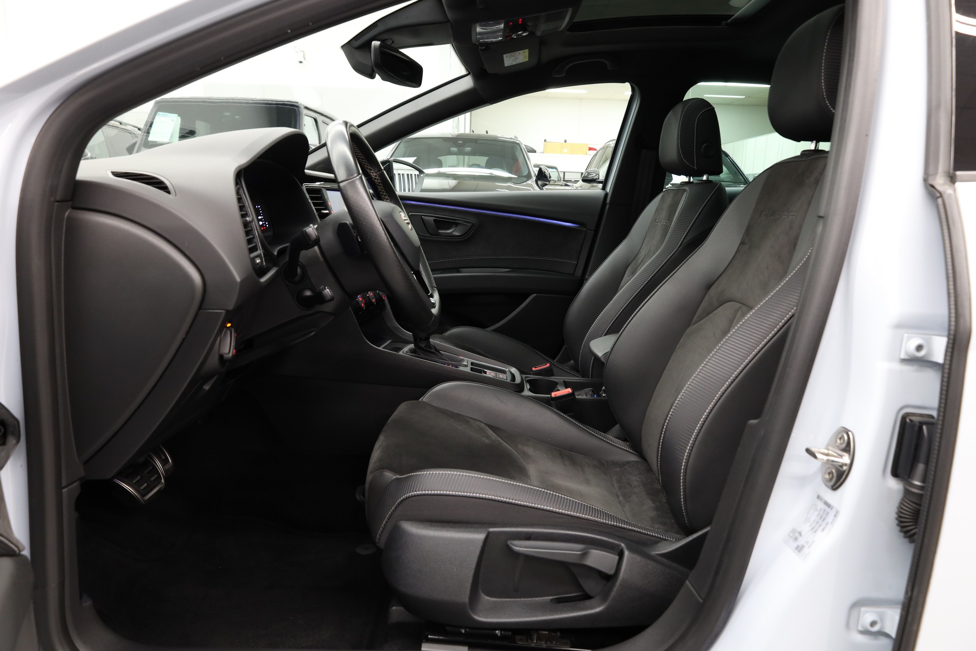 SEAT Leon 2.0 TSI 290 Cupra DSG-image-12