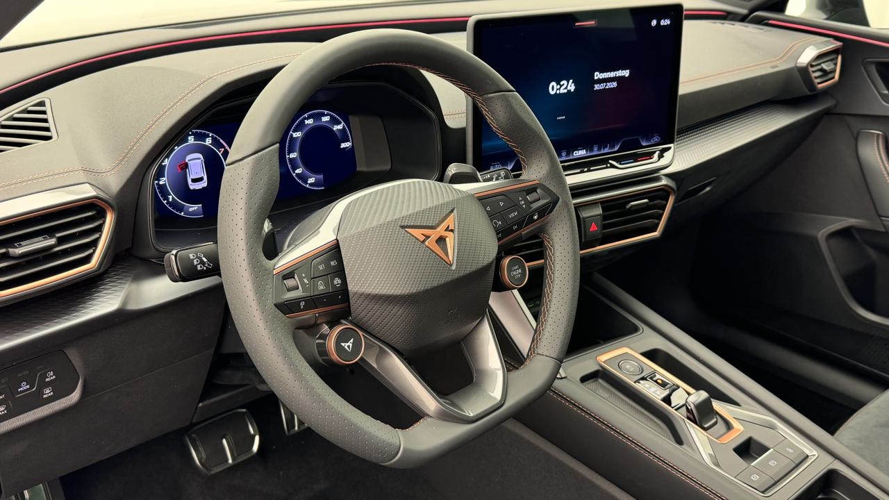 CUPRA LEON ST 2.0 TSI VZ Black Edition-image-6
