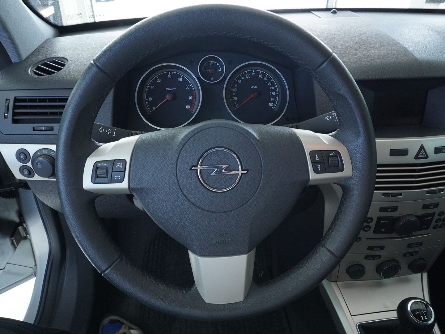 OPEL Astra 1.8i 16V Diamond-showroom-element-3