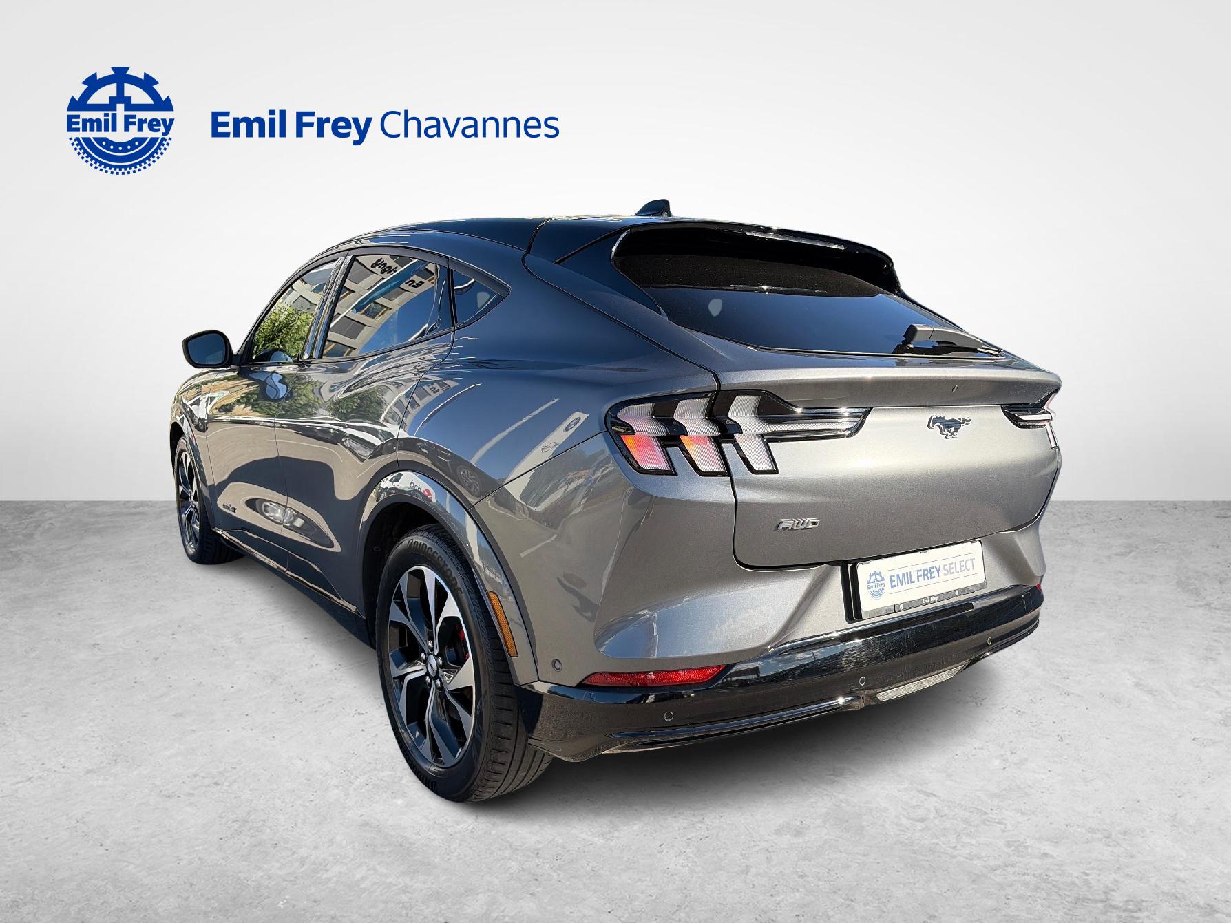 FORD Mustang Mach-E Extended First Edition AWD-showroom-element-3
