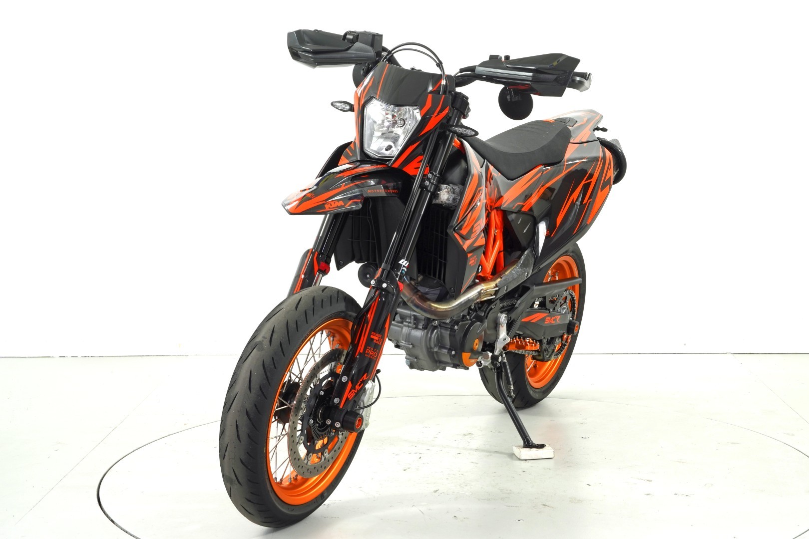 KTM 690 SMC R ABS-image-2
