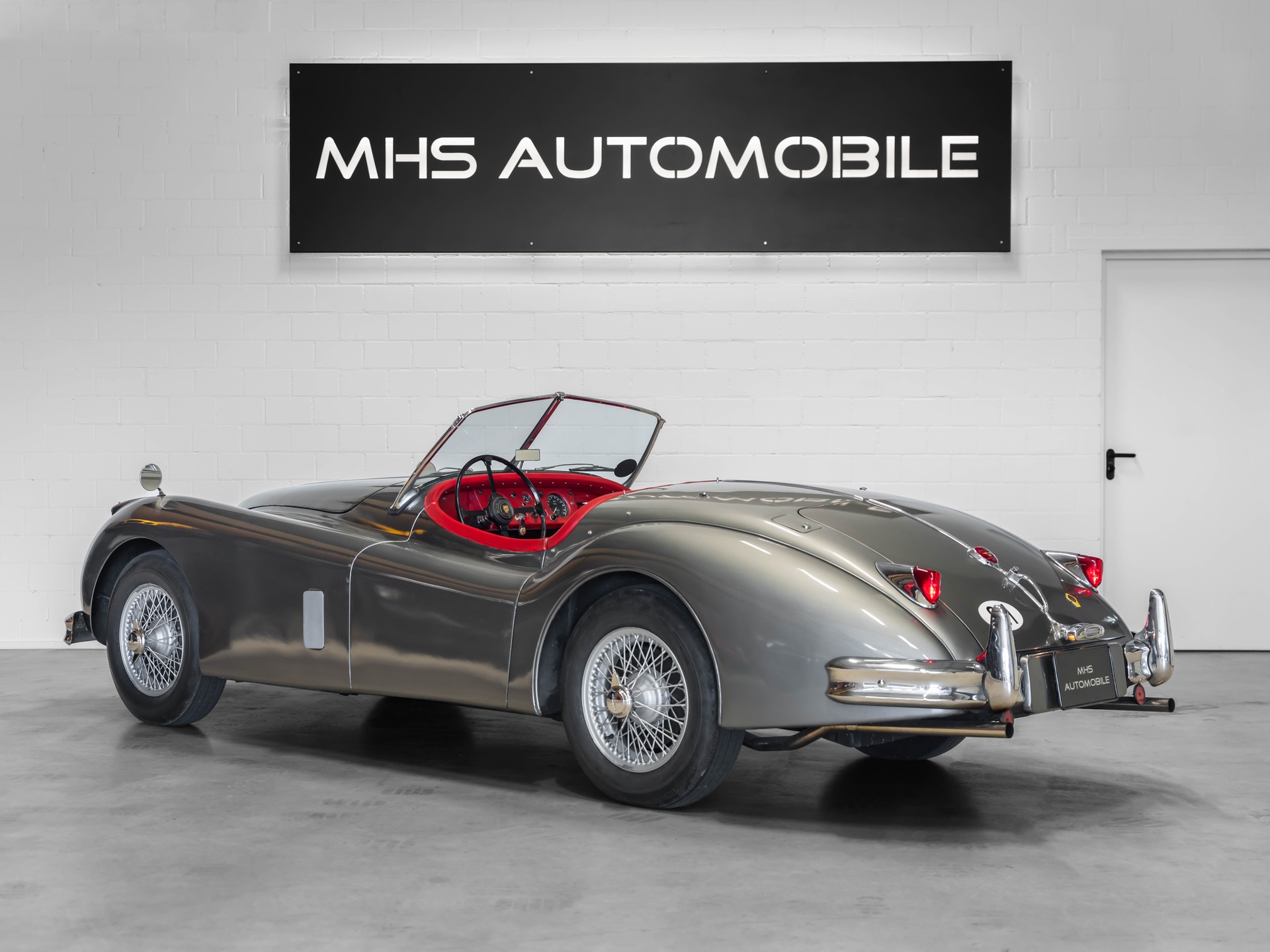 JAGUAR XK140-showroom-element-2