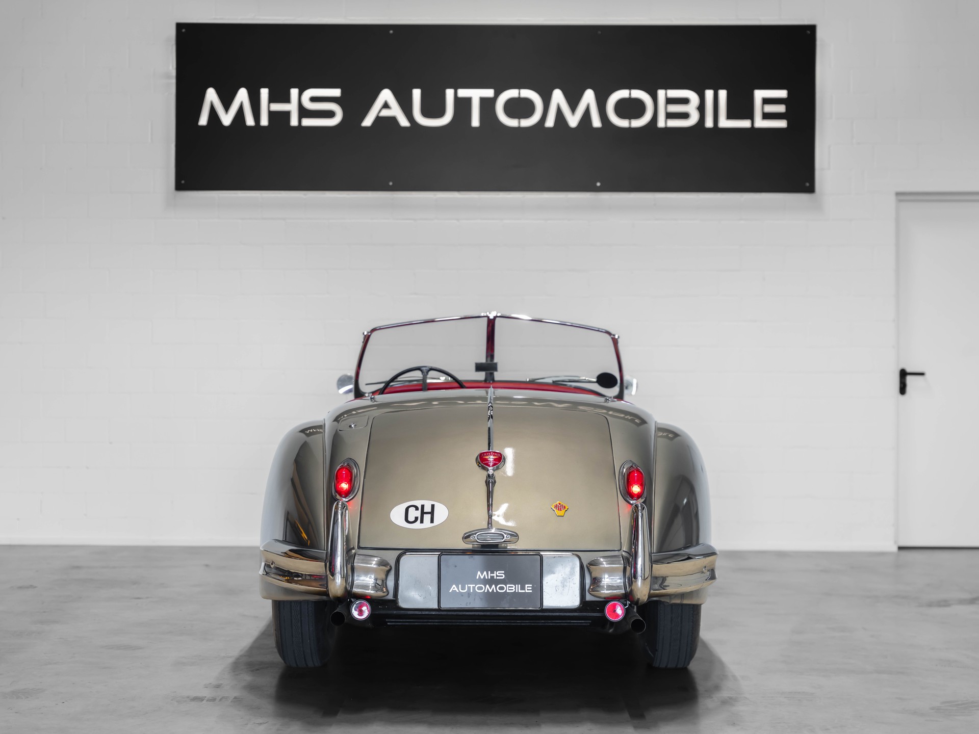 JAGUAR XK140-showroom-element-3