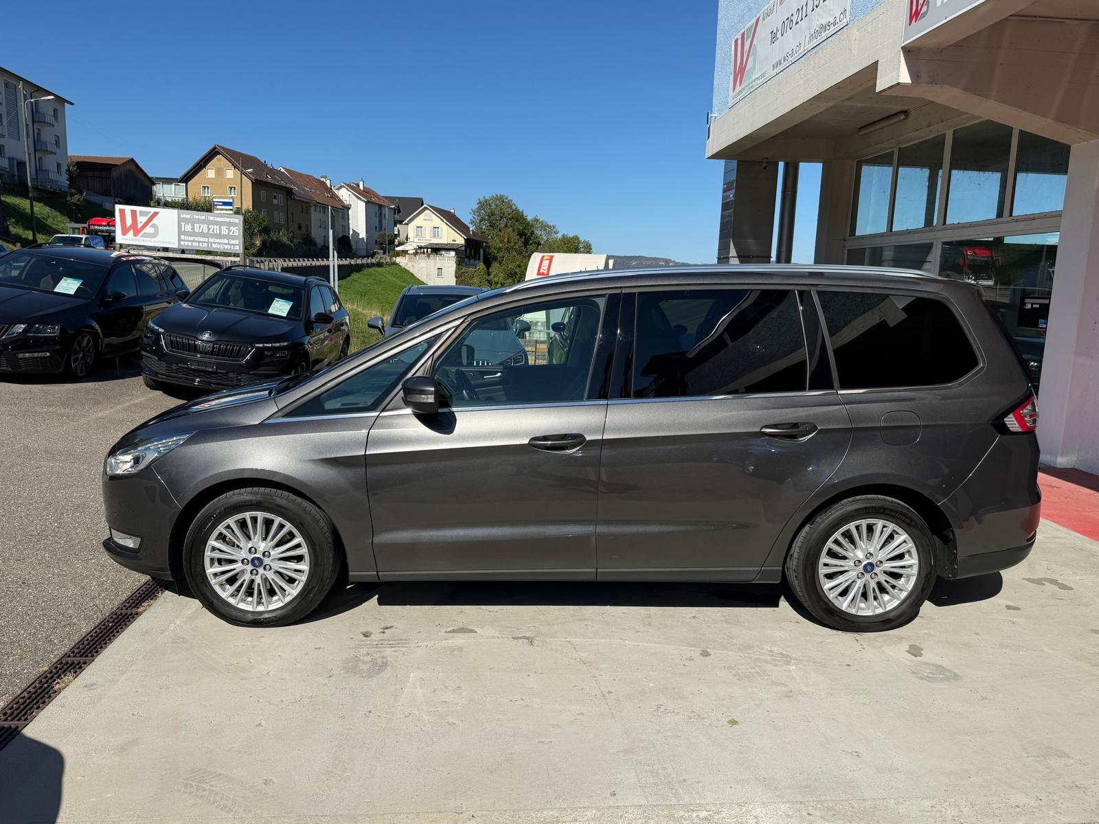 FORD Galaxy 2.0 TDCi Titanium AWD PowerShift-image-4