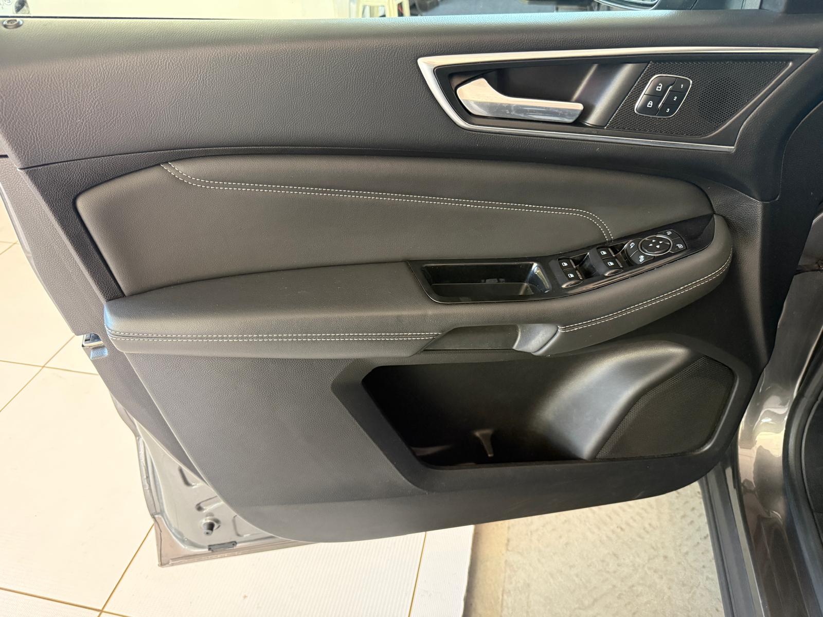 FORD Galaxy 2.0 TDCi Titanium AWD PowerShift-image-10