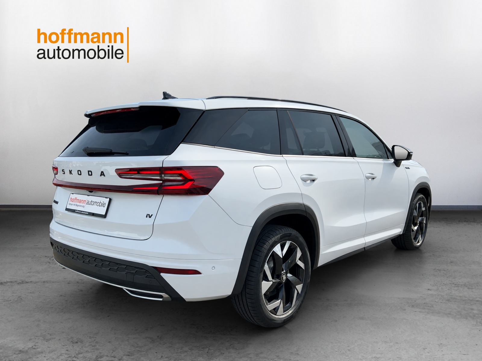 SKODA Kodiaq 2.0 TSI Sportline 4x4-showroom-element-3