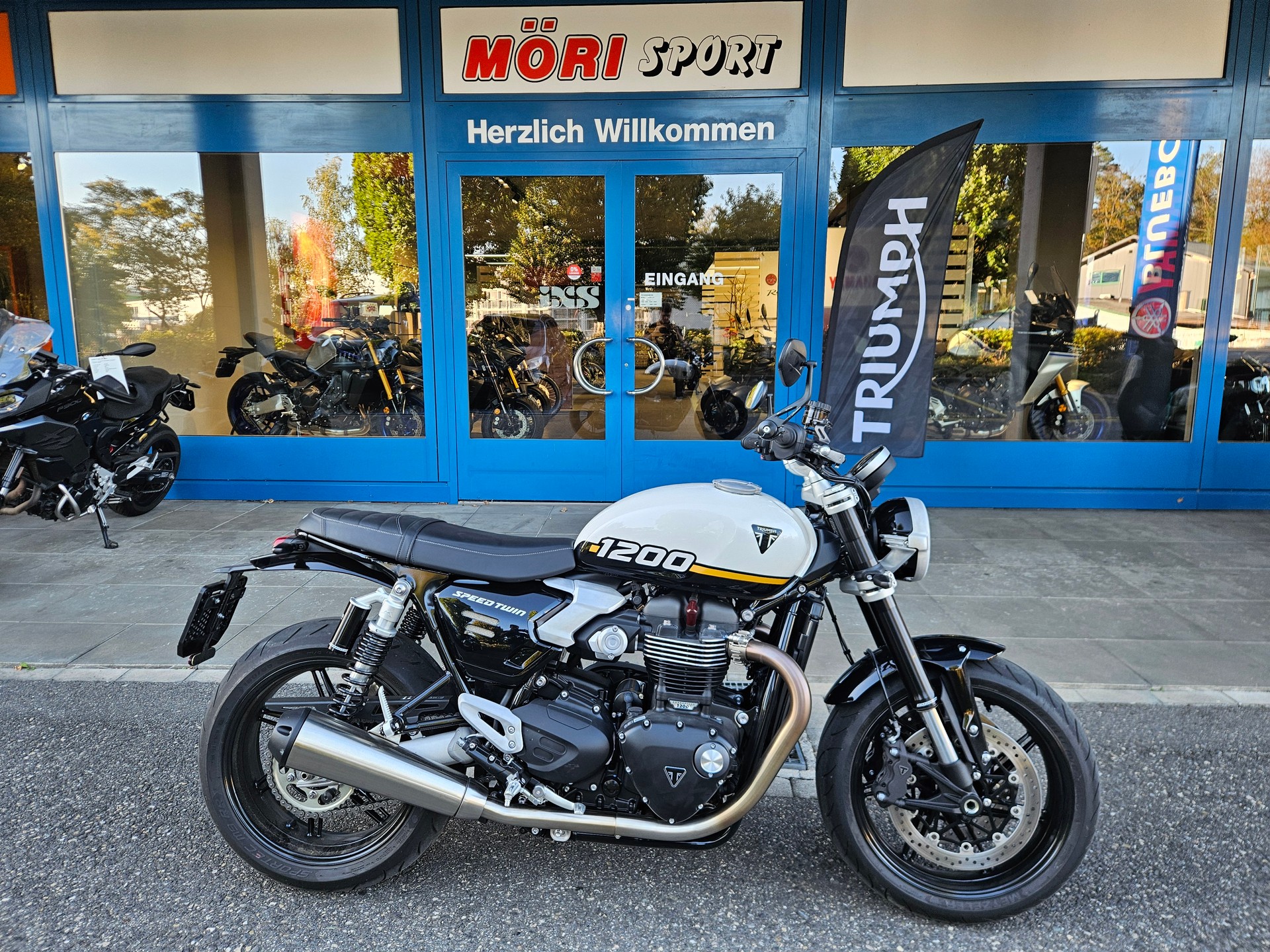 TRIUMPH Speed Twin 1200-image-0