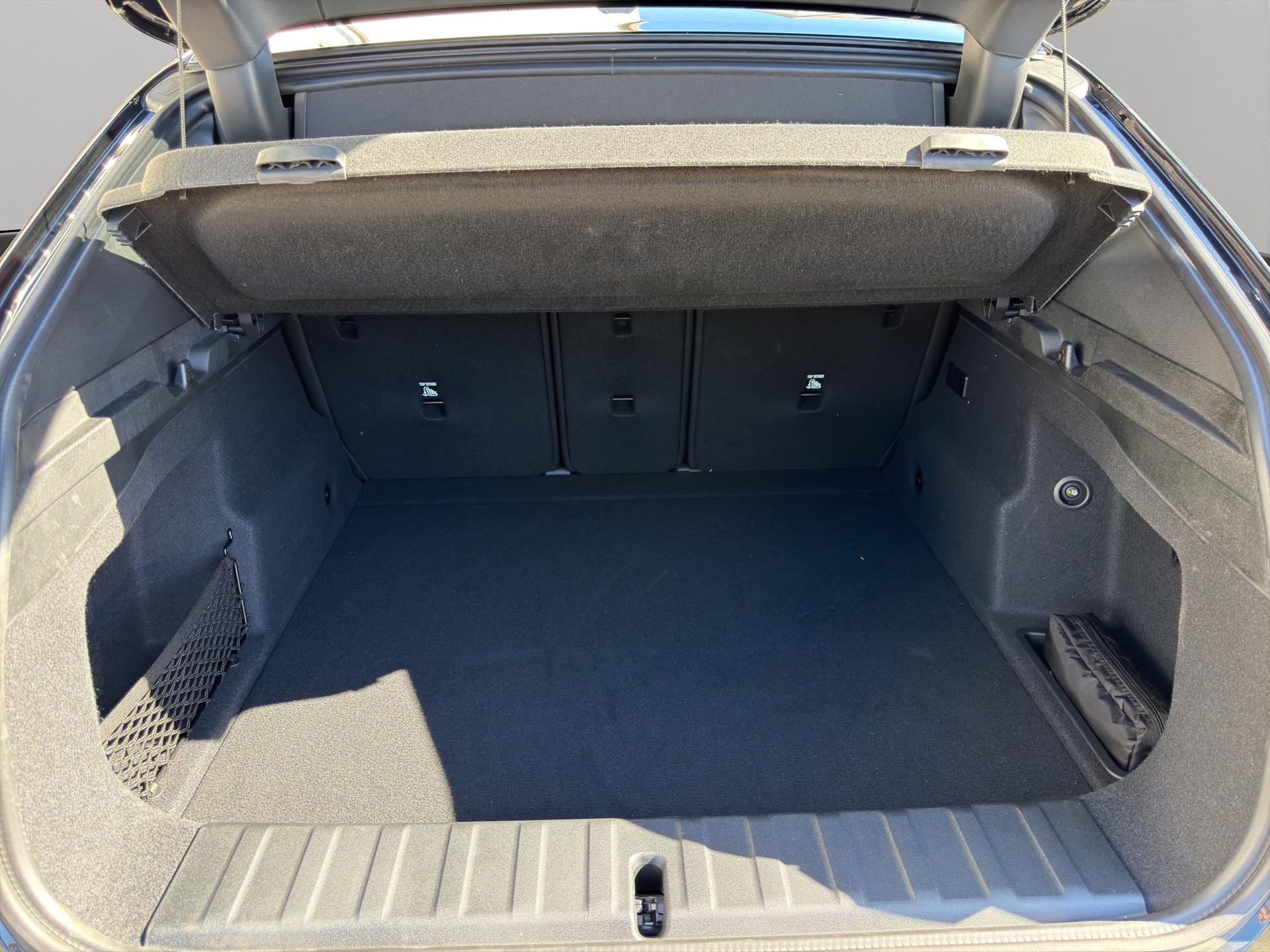 BMW iX2 xDrive 30 M Sport Pro-image-22