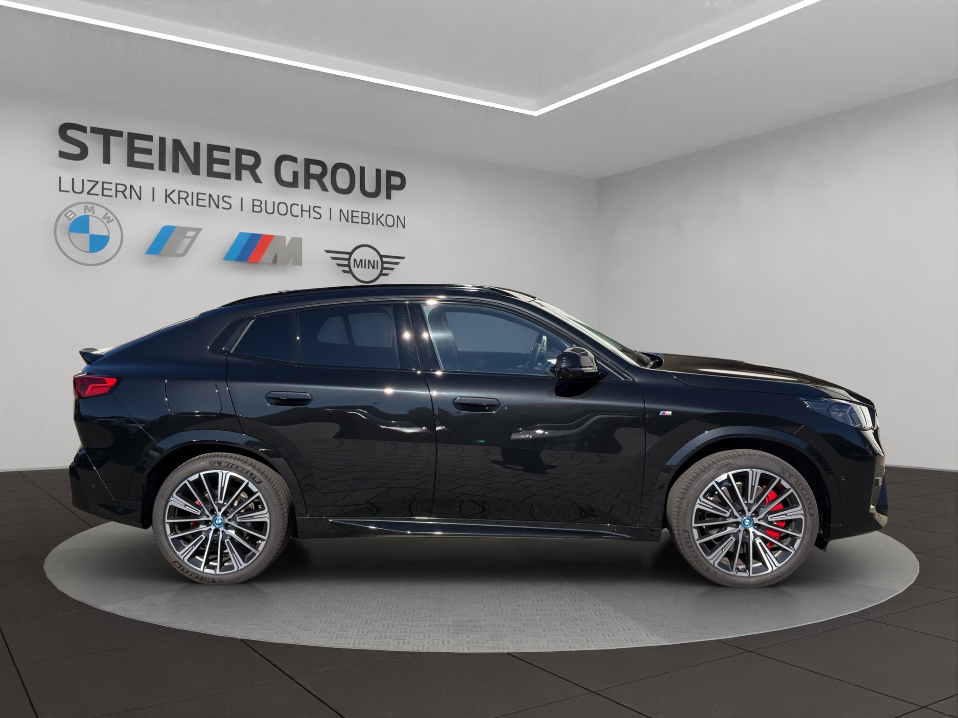 BMW iX2 xDrive 30 M Sport Pro-image-4