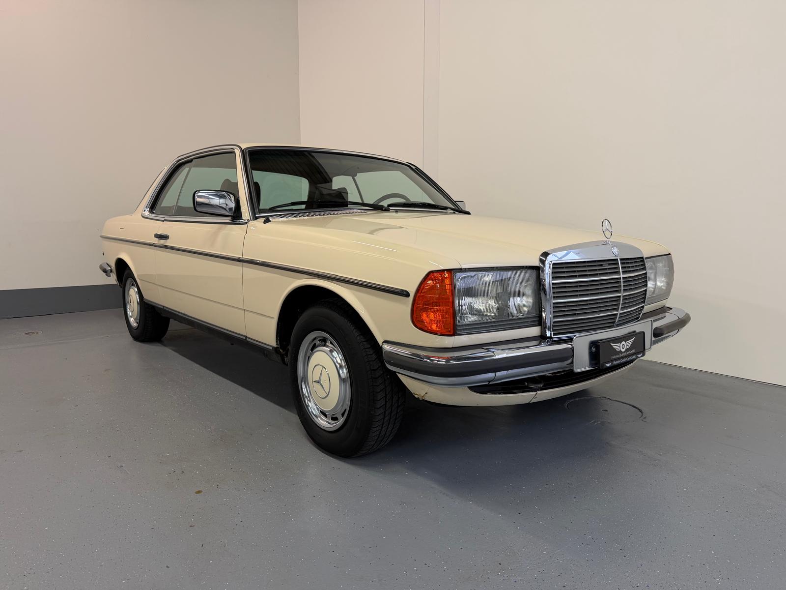 MERCEDES-BENZ 230 C-showroom-element-2