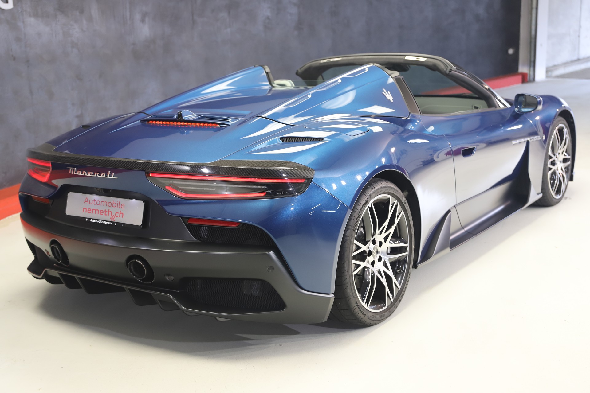 MASERATI MC 20 Cielo-showroom-element-2