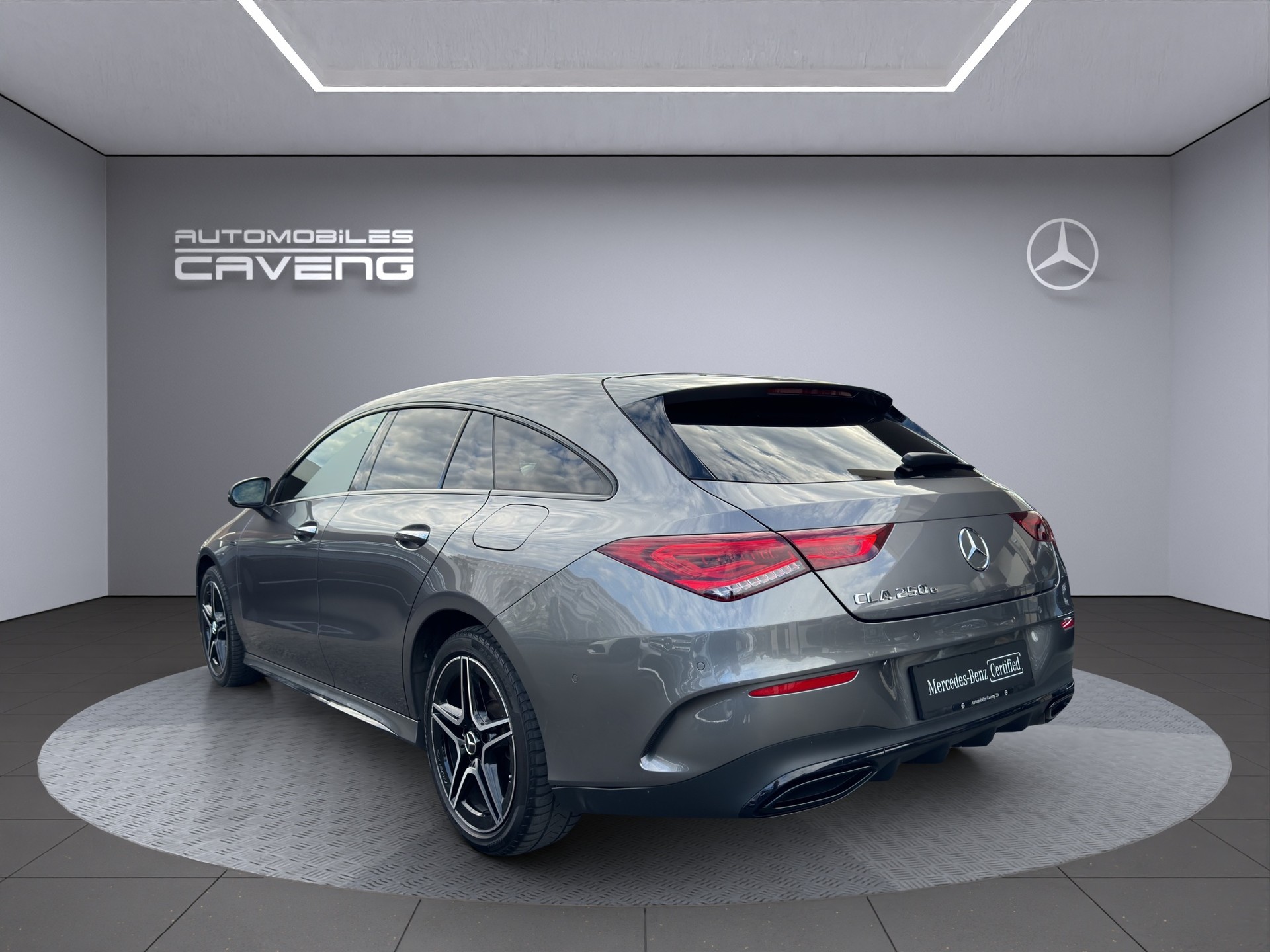 MERCEDES-BENZ CLA Shooting Brake 250 e 8G-DCT AMG Line-showroom-element-2