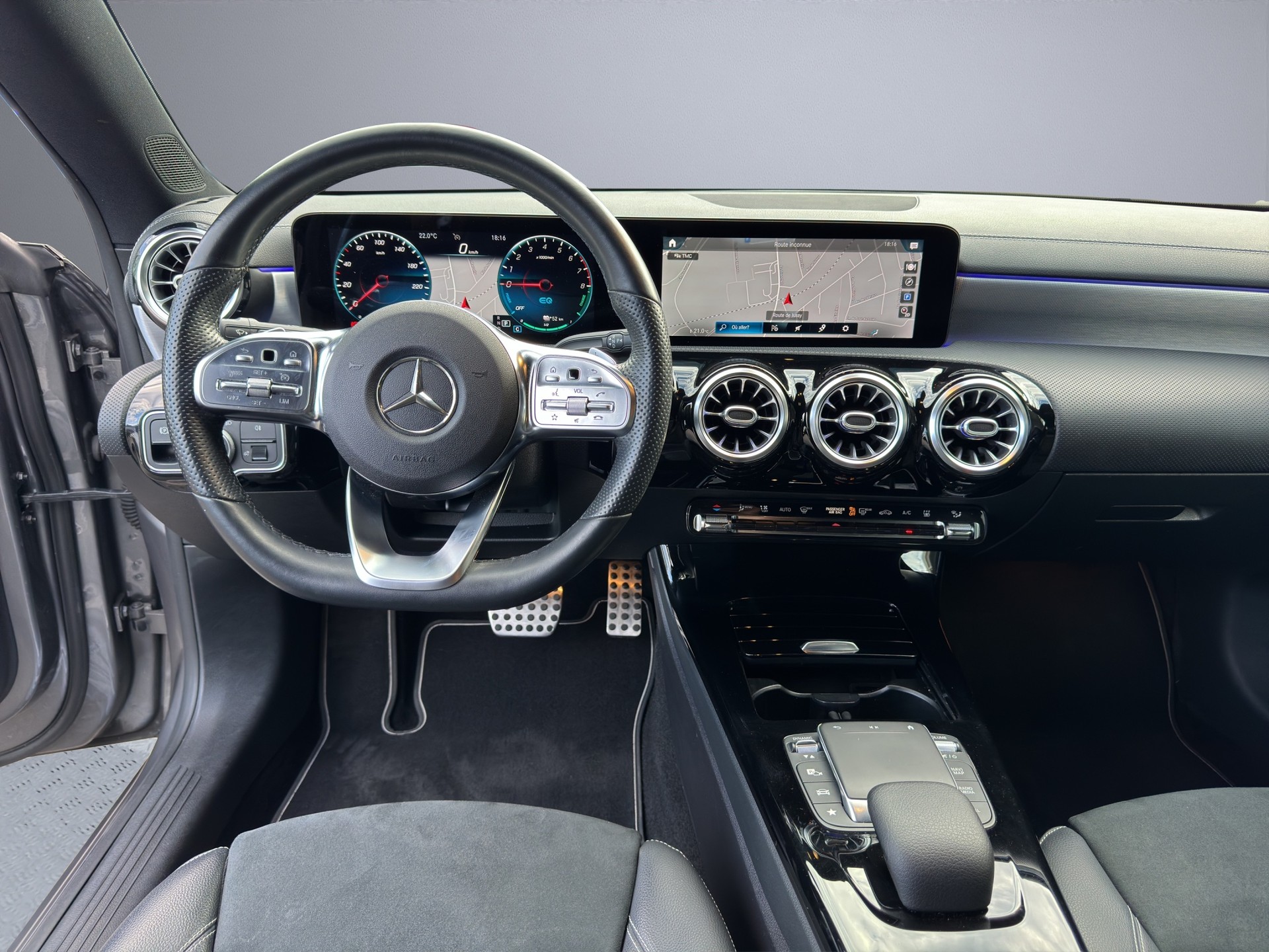 MERCEDES-BENZ CLA Shooting Brake 250 e 8G-DCT AMG Line-image-11