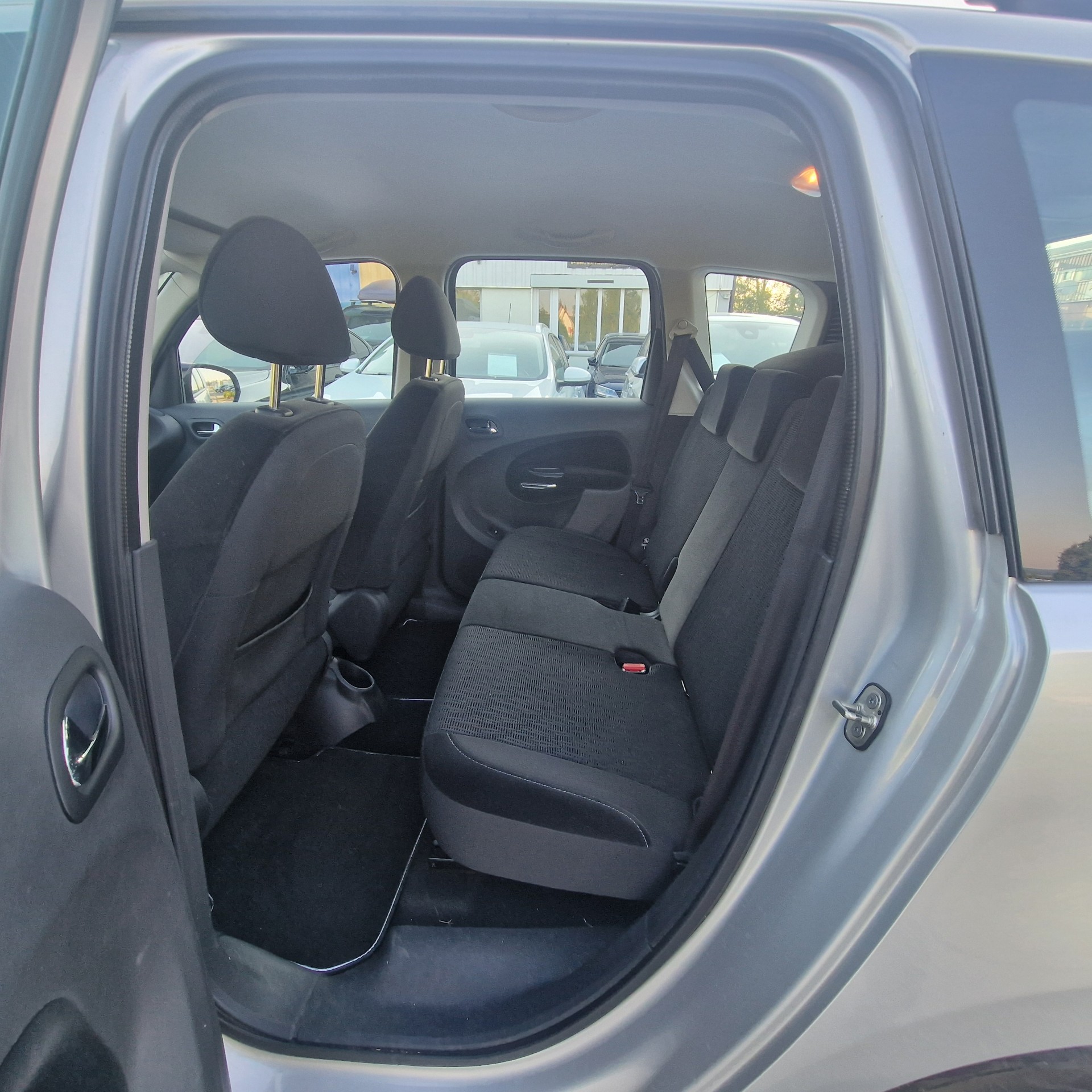CITROEN C3 Picasso 1.6i 16V Exclusive EGS6-image-12