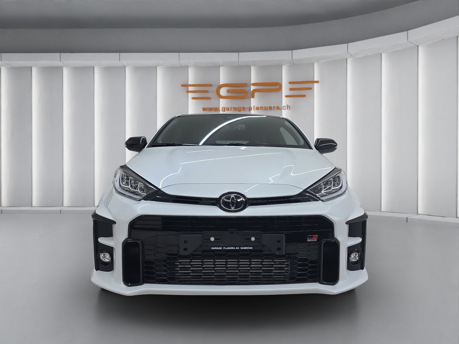 TOYOTA GR Yaris 1.6 Turbo Sport 4x4-showroom-element-2