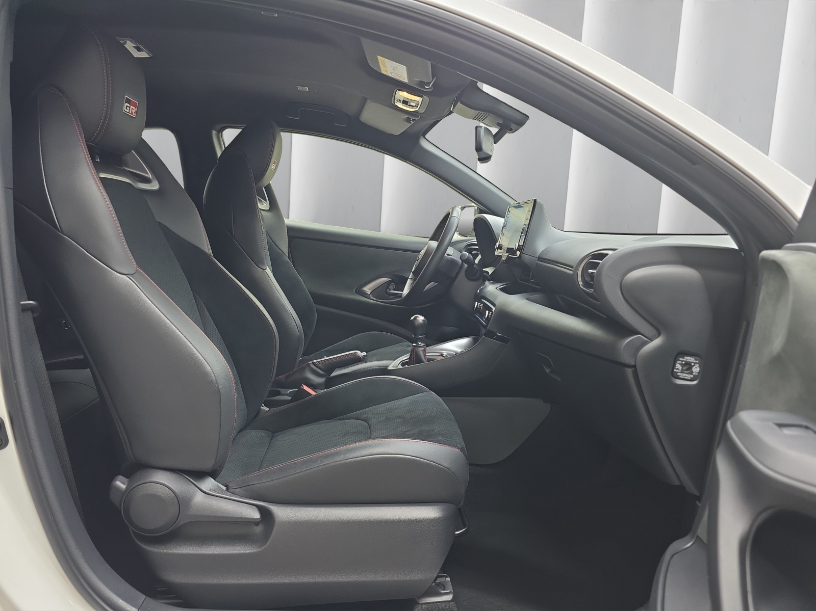 TOYOTA GR Yaris 1.6 Turbo Sport 4x4-image-11