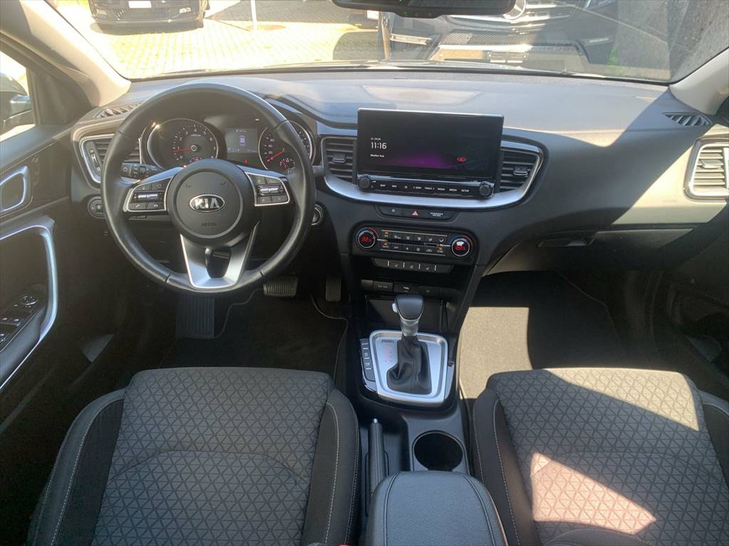 KIA Ceed 1.5 T-GDi Power-showroom-element-3