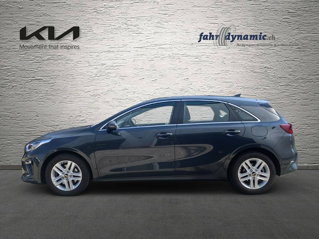 KIA Ceed 1.5 T-GDi Power-showroom-element-2
