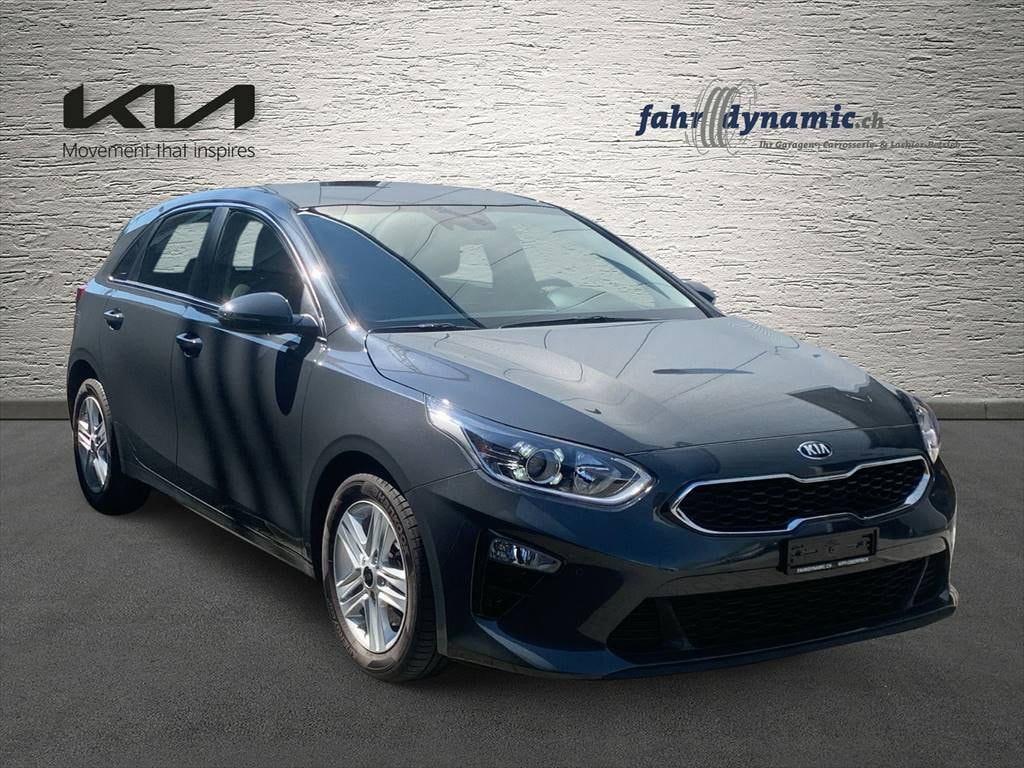 KIA Ceed 1.5 T-GDi Power-showroom-element-1