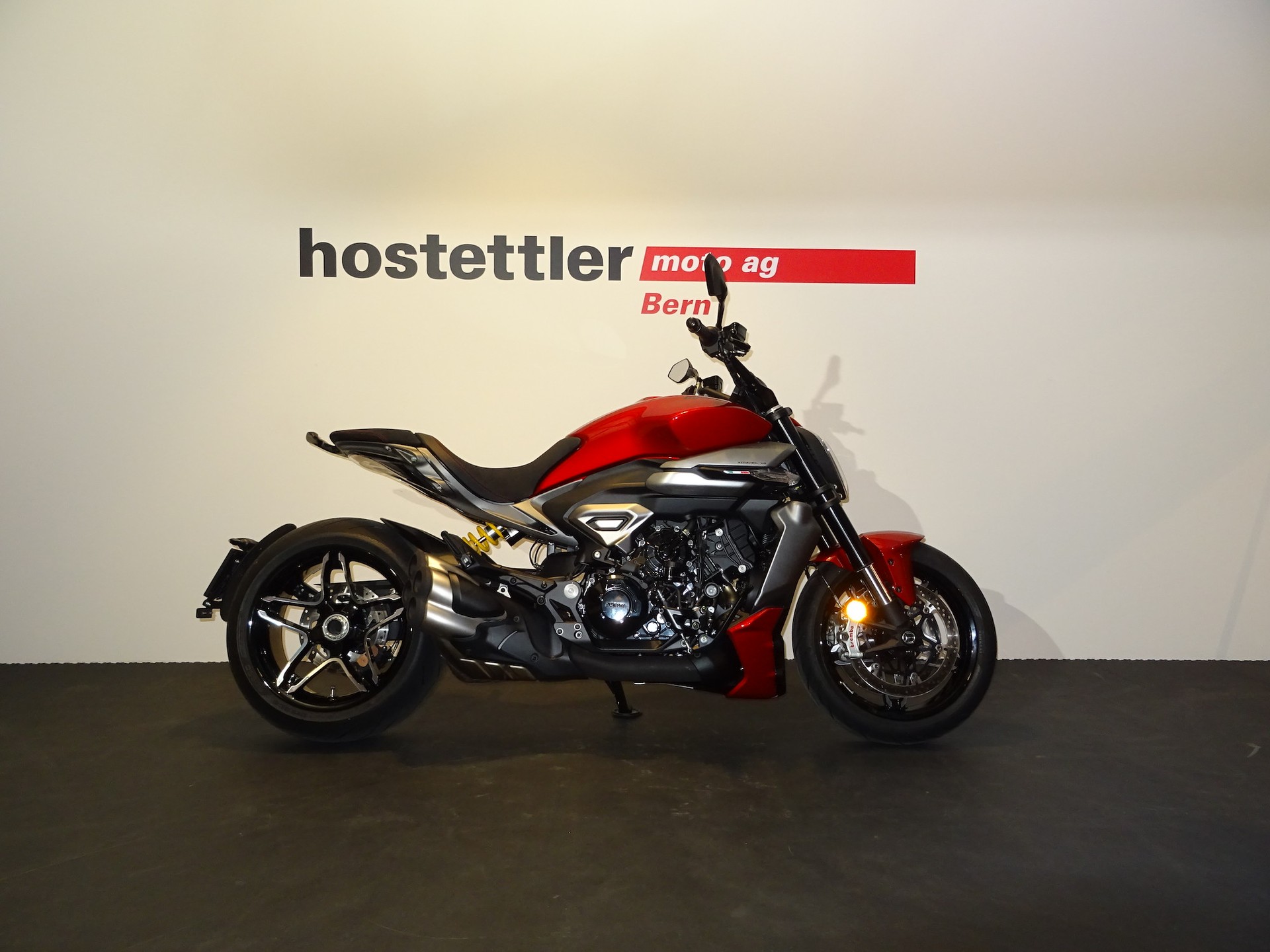DUCATI X Diavel V4-image-1