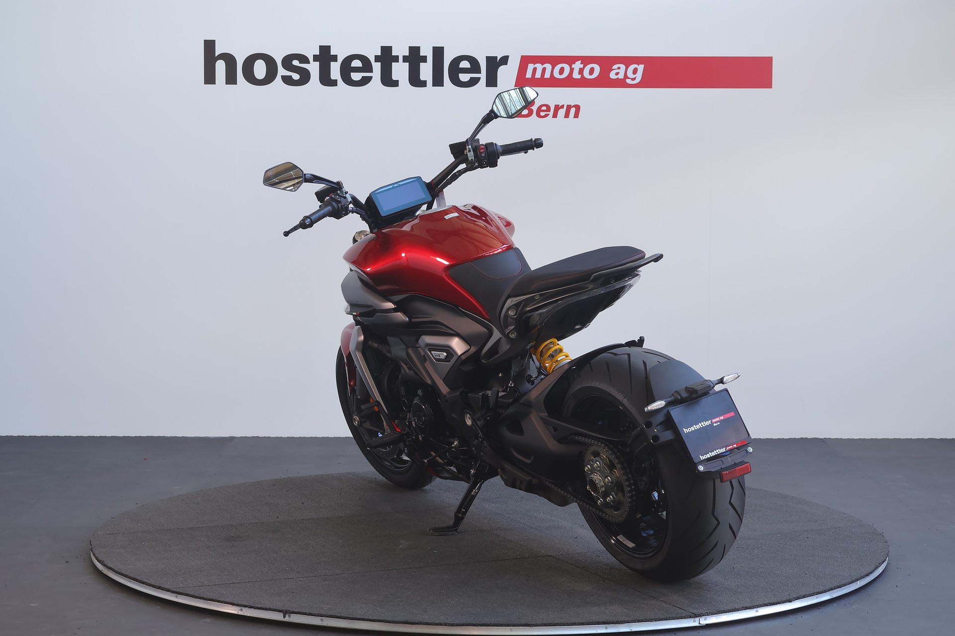 DUCATI X Diavel V4-showroom-element-3