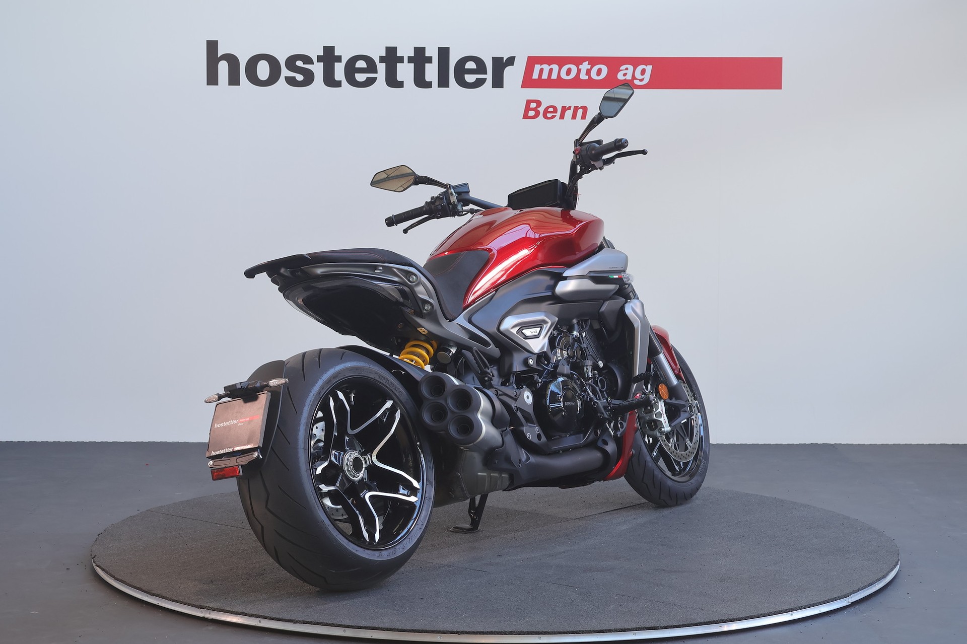 DUCATI X Diavel V4-showroom-element-2