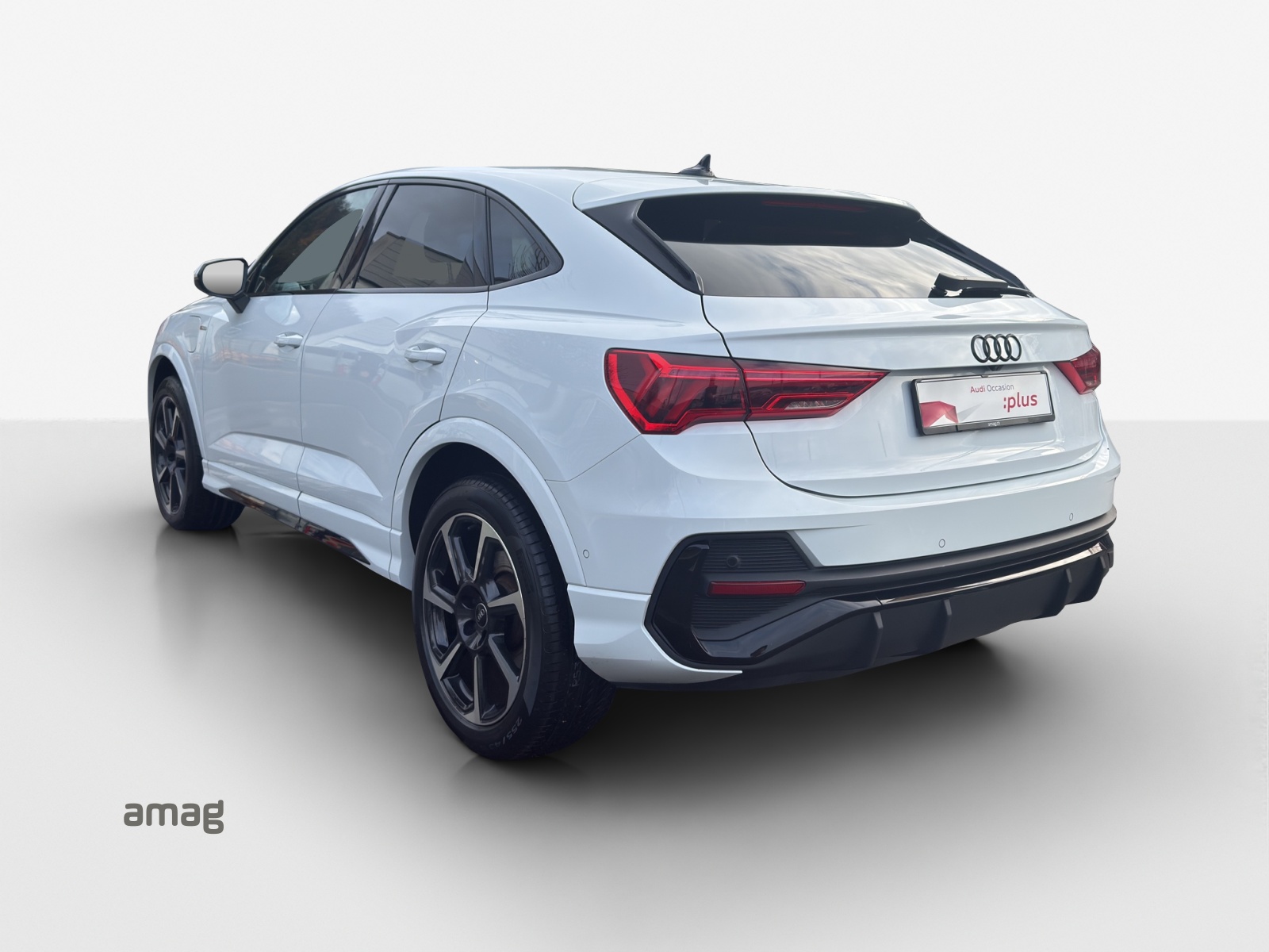 AUDI Q3 Sportback 45 TFSI e S line Attraction S-tronic-showroom-element-2