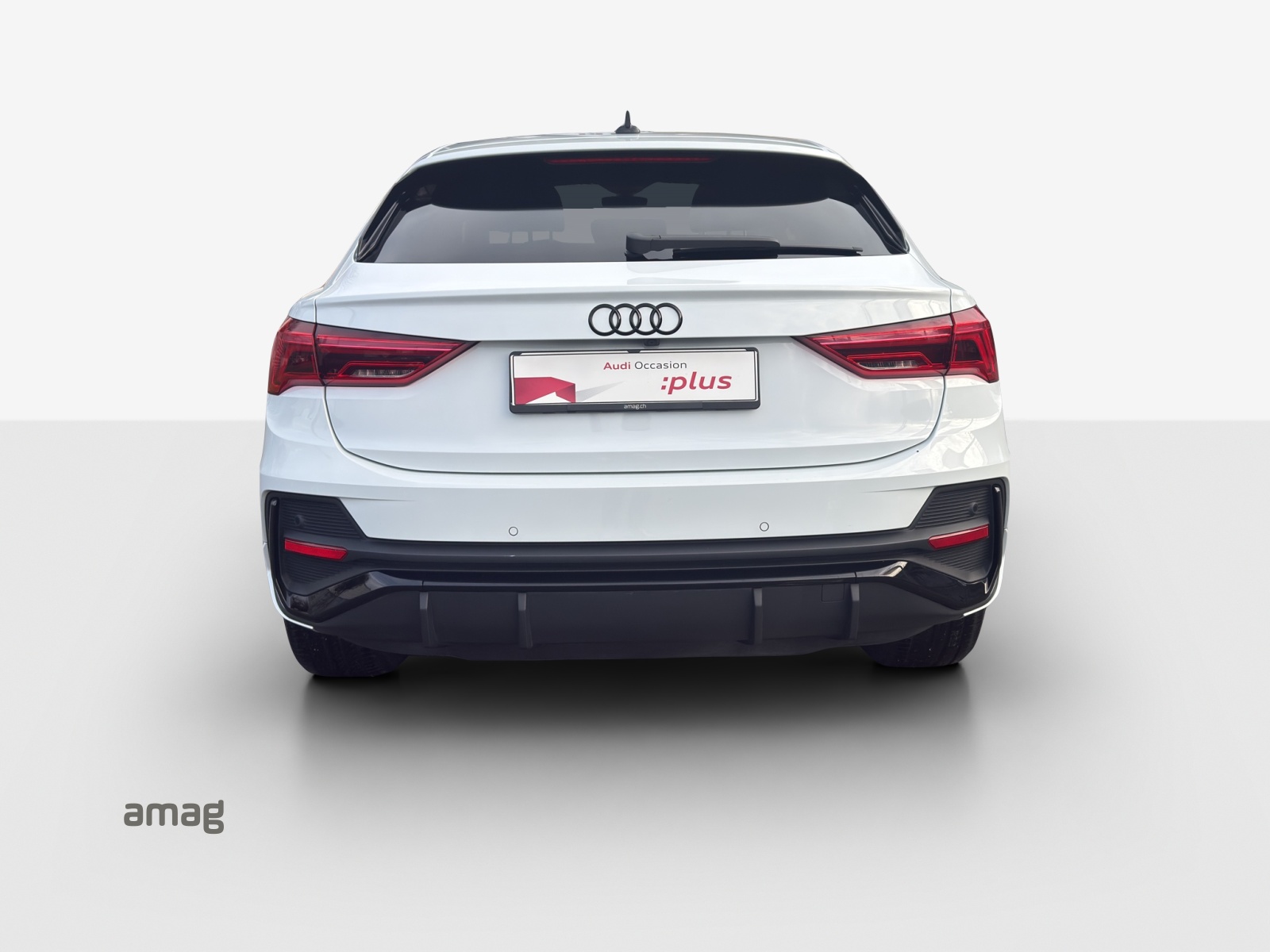 AUDI Q3 Sportback 45 TFSI e S line Attraction S-tronic-showroom-element-3