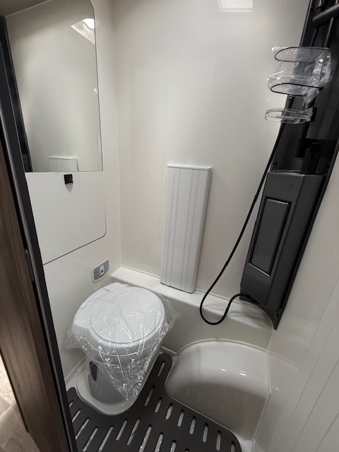 KABE Travel Master Novum 720 LGB Compact-image-11