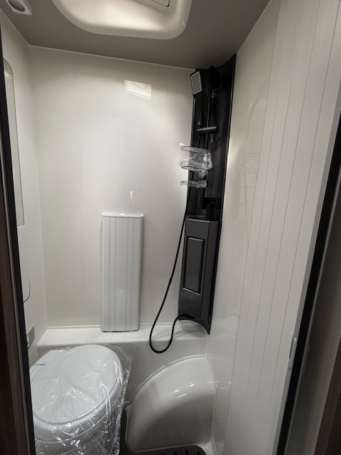 KABE Travel Master Novum 720 LGB Compact-image-10