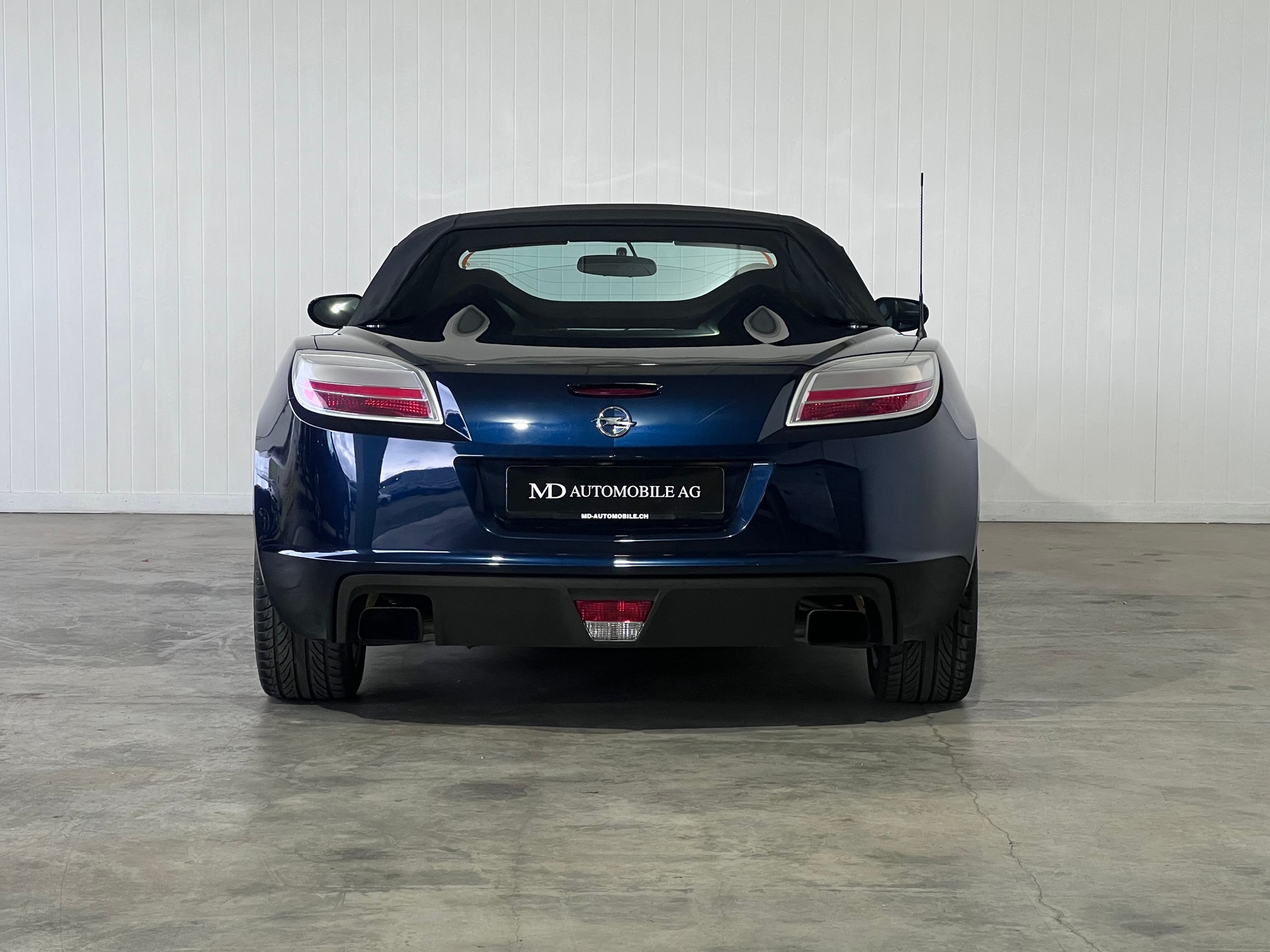 OPEL GT 2.0 Turbo-image-10