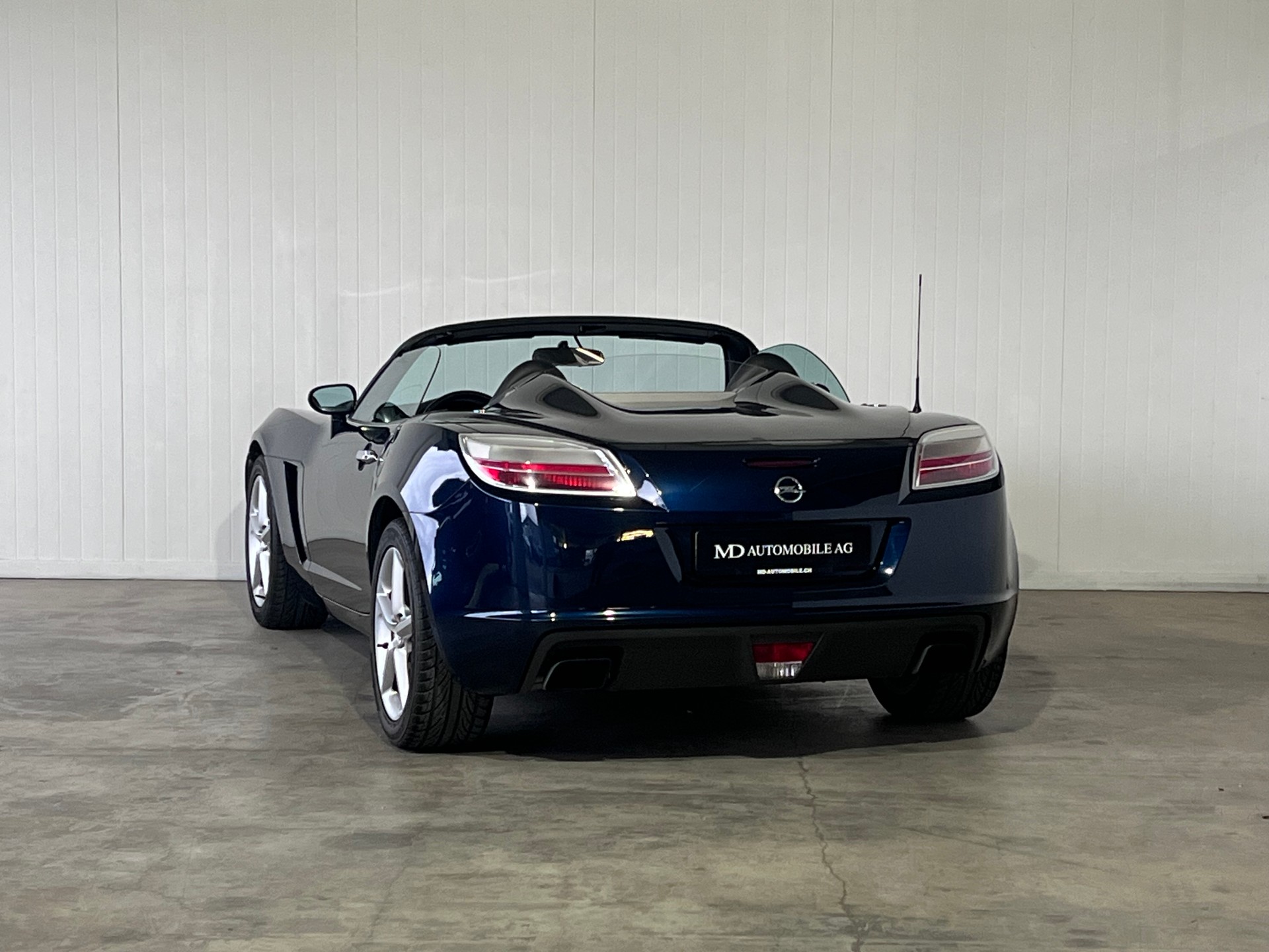 OPEL GT 2.0 Turbo-image-12