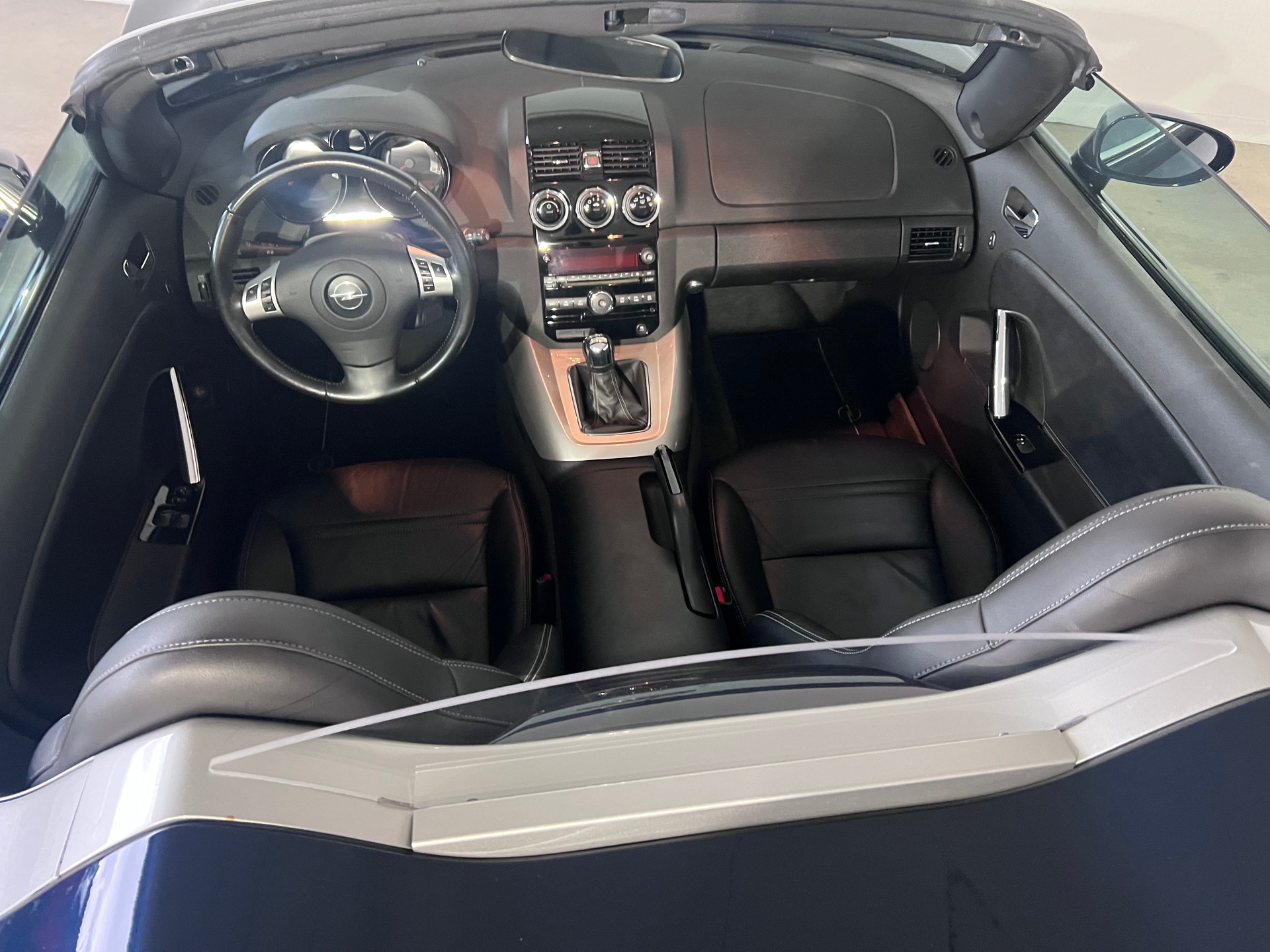 OPEL GT 2.0 Turbo-image-21