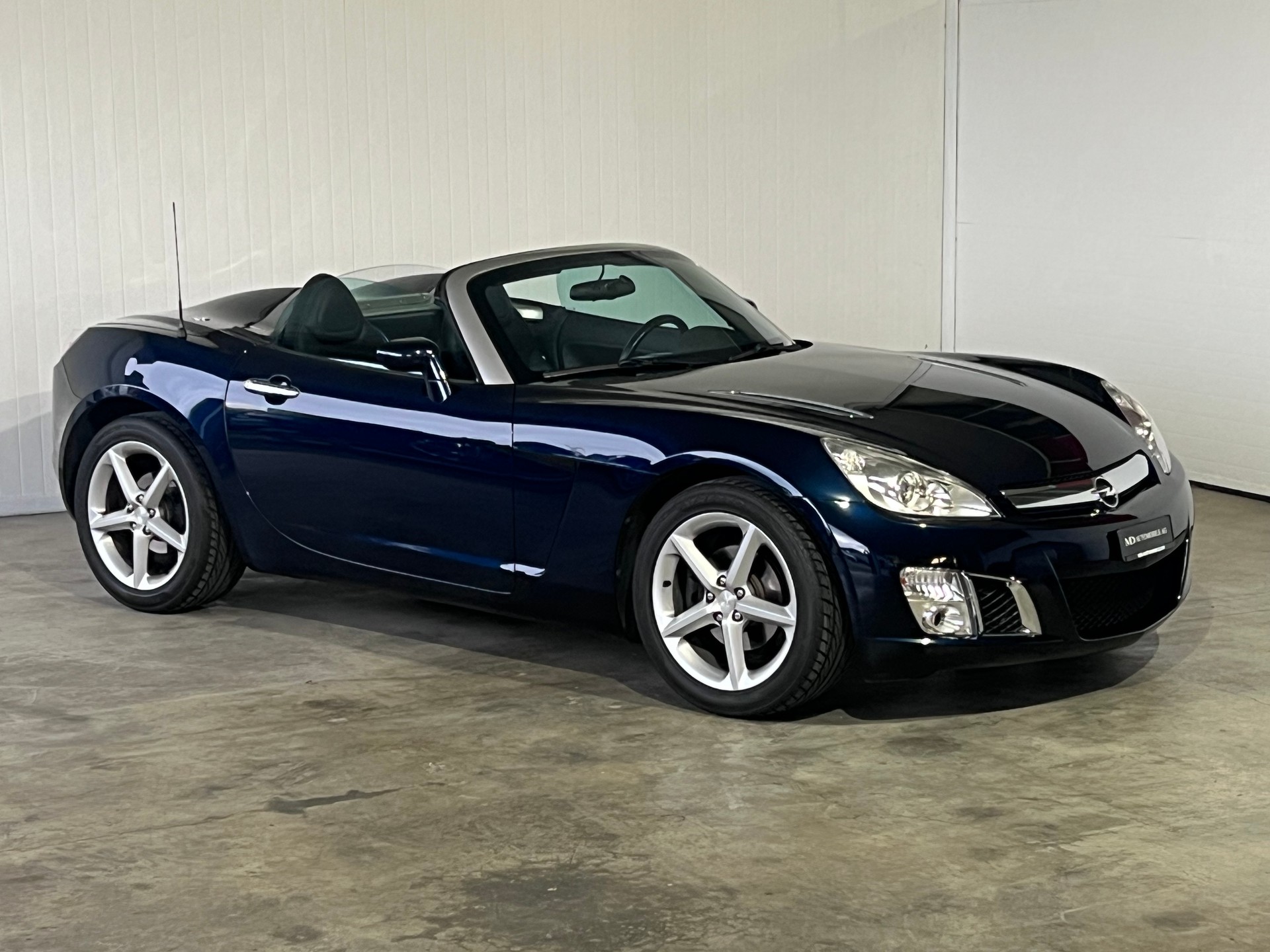 OPEL GT 2.0 Turbo-showroom-element-2