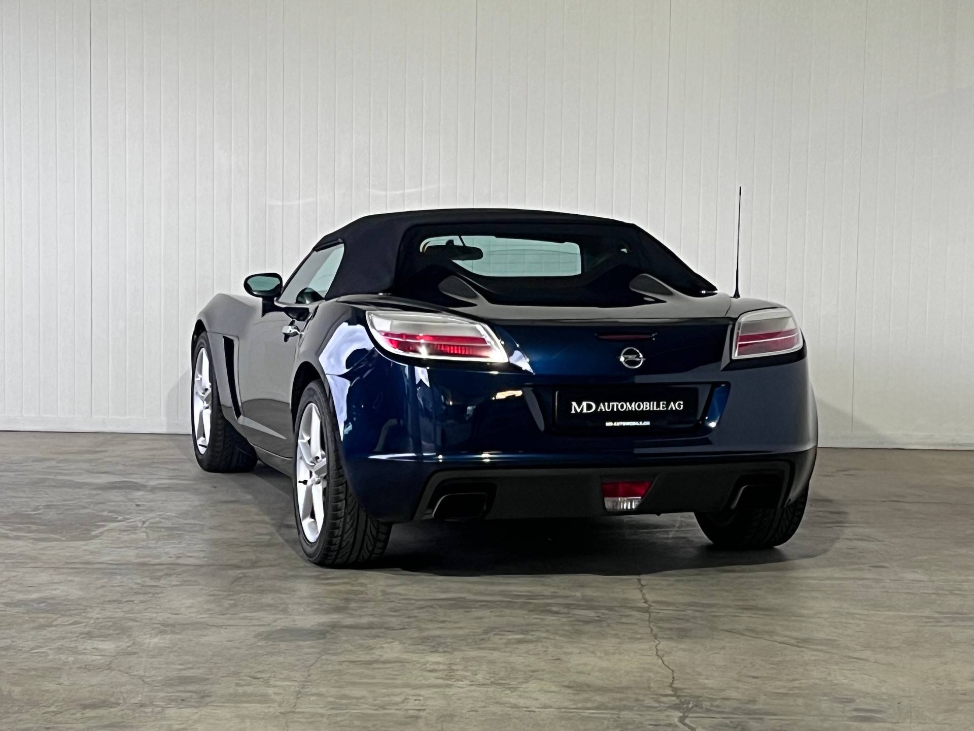 OPEL GT 2.0 Turbo-image-11
