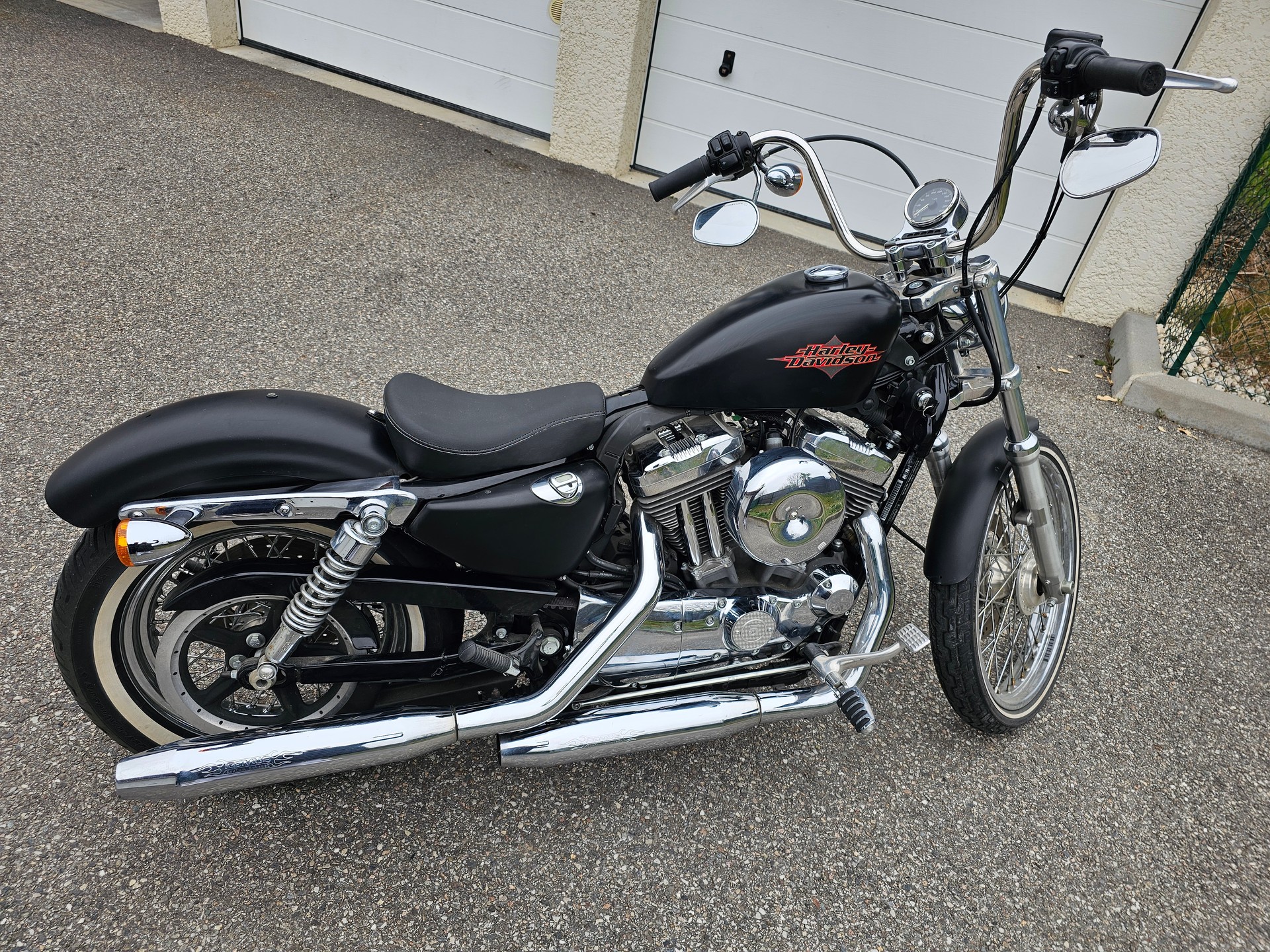 HARLEY-DAVIDSON XL 1200 V Seventy Two-image-2