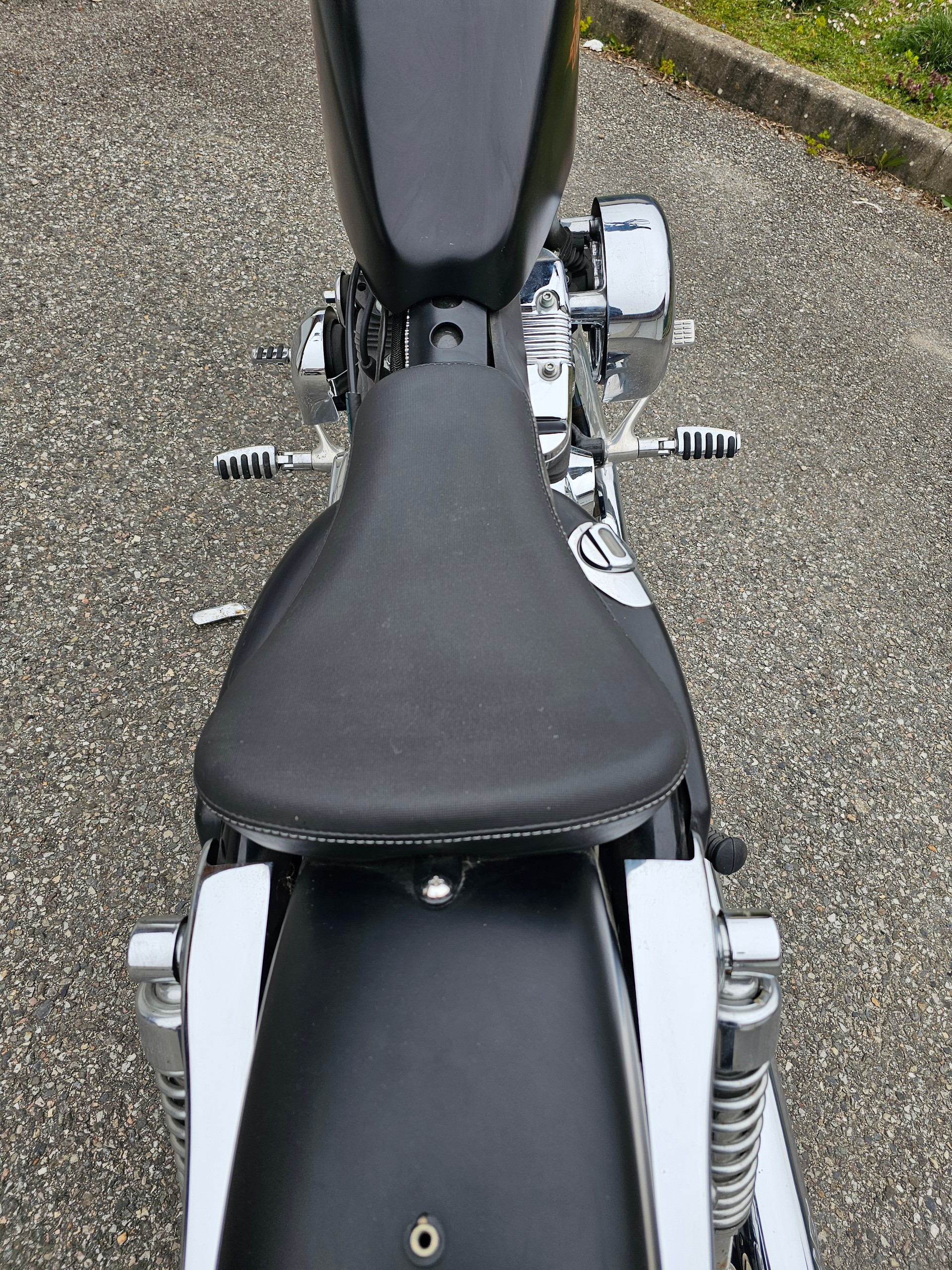 HARLEY-DAVIDSON XL 1200 V Seventy Two-image-6