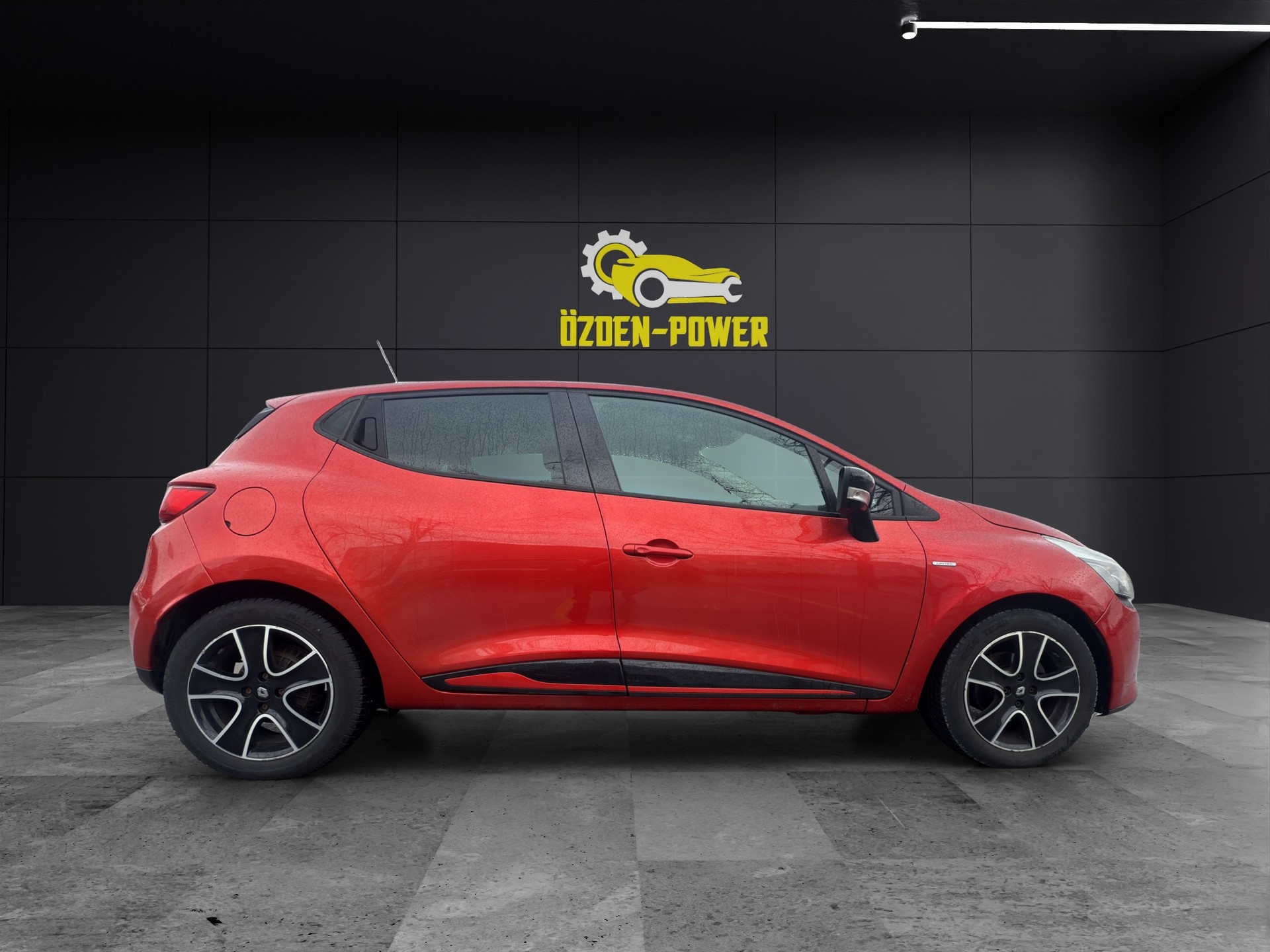 RENAULT *RESERVIERT*Clio 1.2 16V T Limited EDC-showroom-element-3