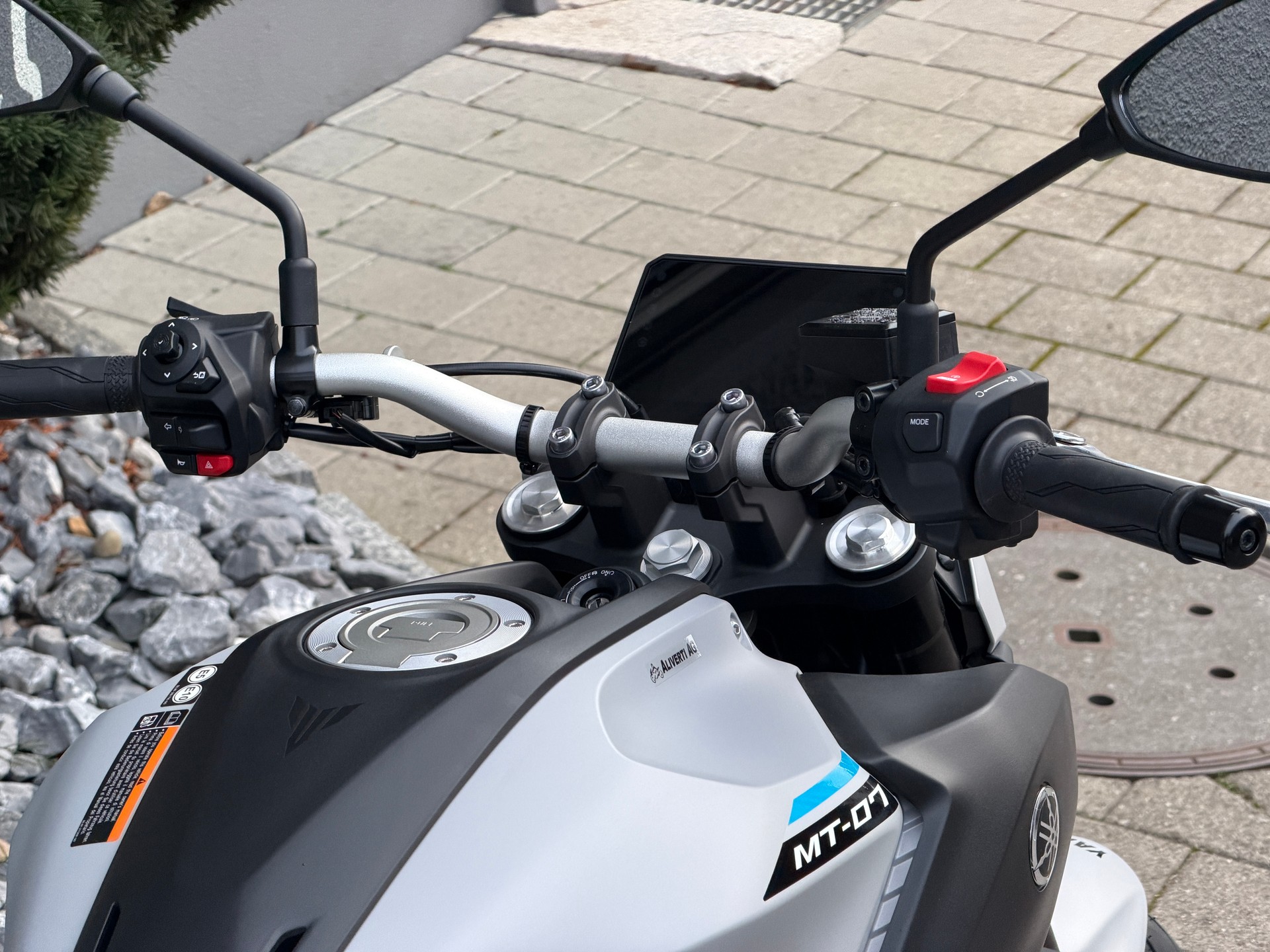 YAMAHA MT-07-image-15