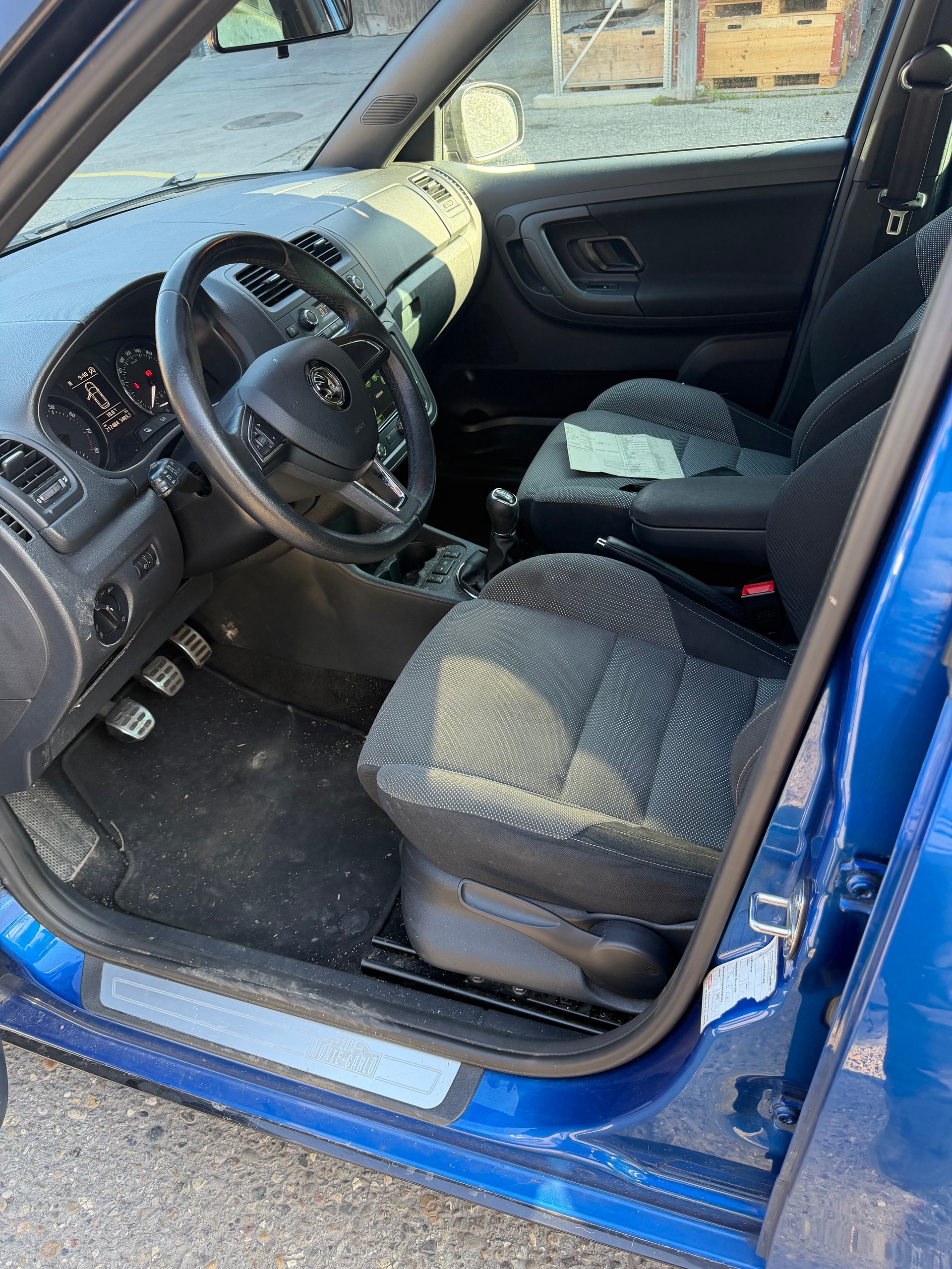 SKODA Fabia 1.2 TSI Ambition Plus-image-11