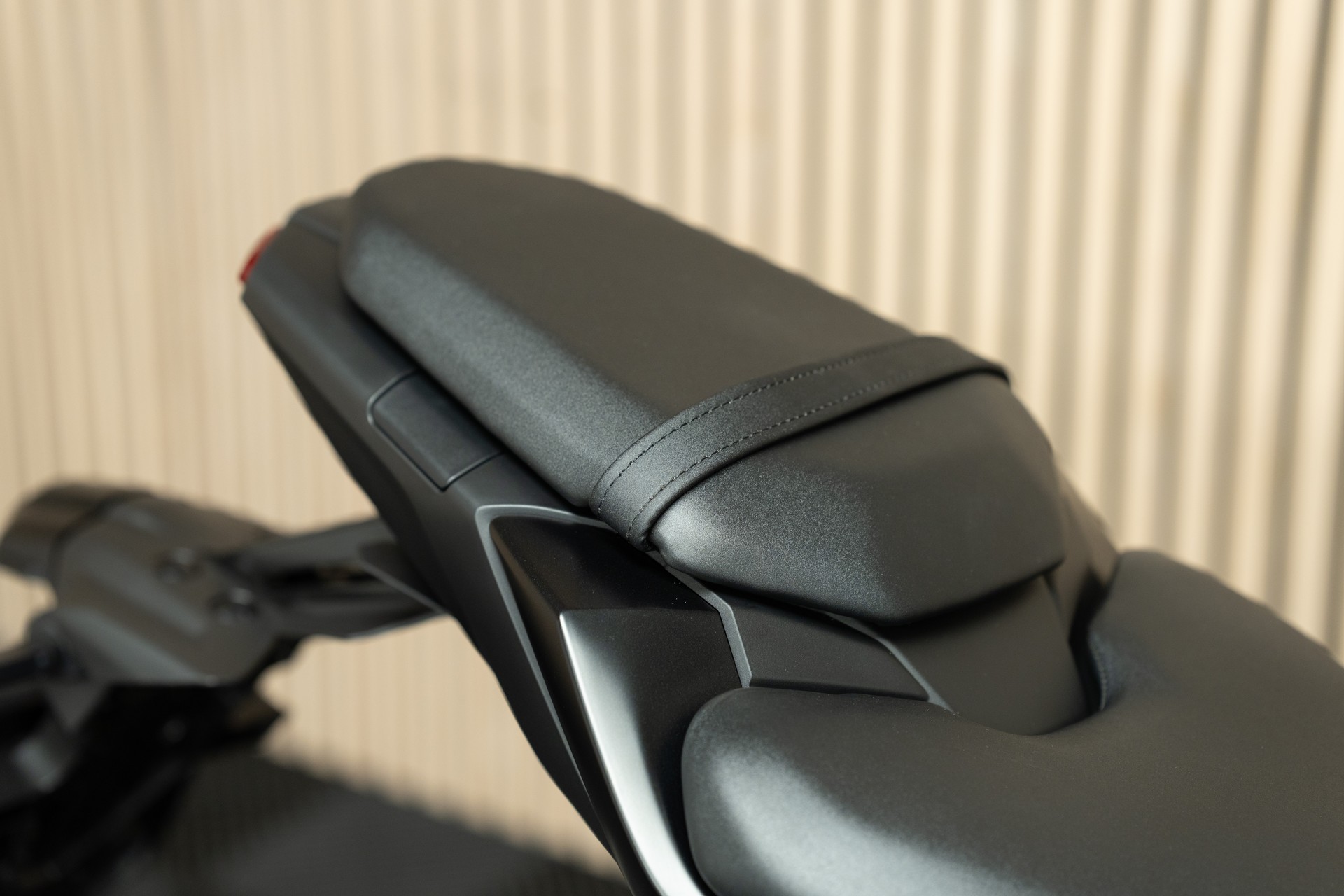 YAMAHA MT-07 mit Fahrwerkstieferlegung-image-4