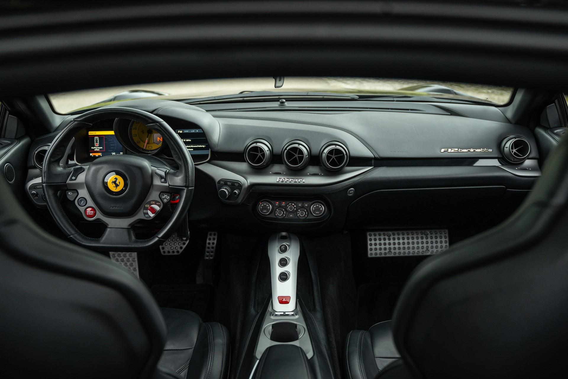FERRARI F12 Berlinetta-image-13