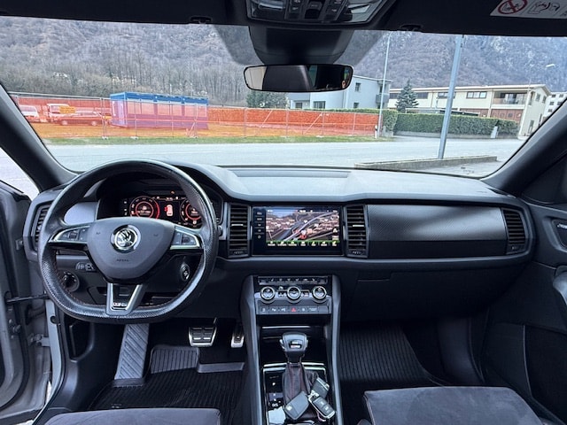 SKODA Kodiaq 2.0 Bi-TDI SCR RS 4x4 DSG-image-12