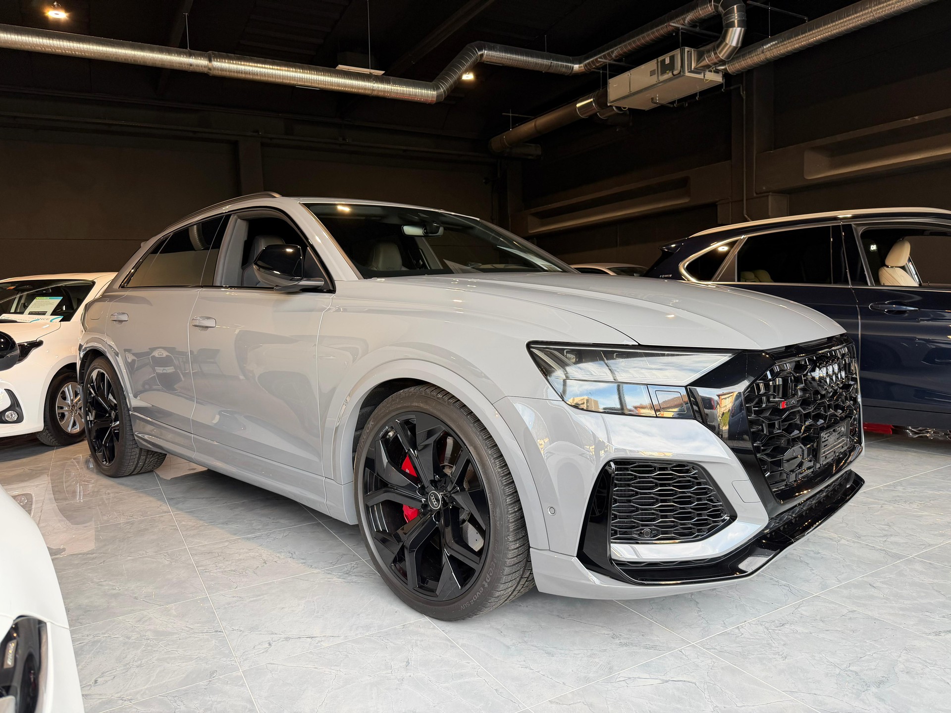 AUDI RSQ8 quattro tiptronic