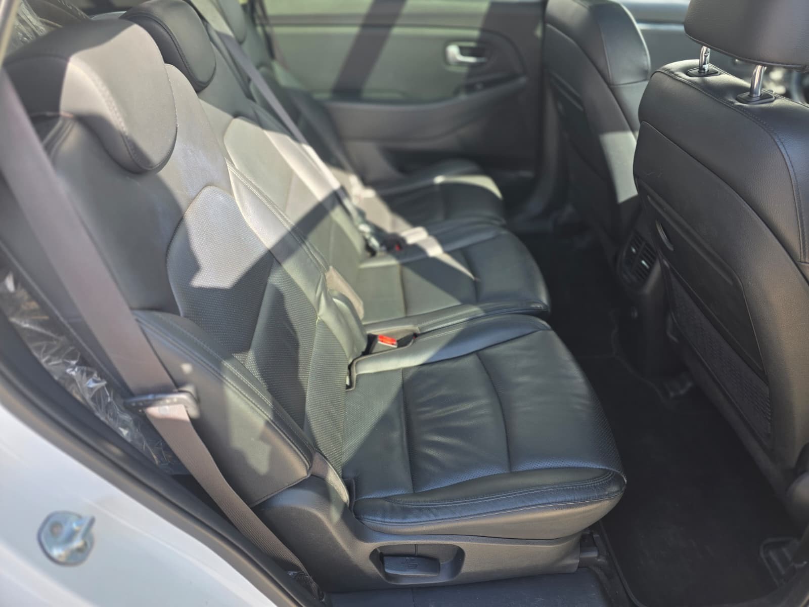 KIA Carens 1.7 CRDi Trend DCT-image-8