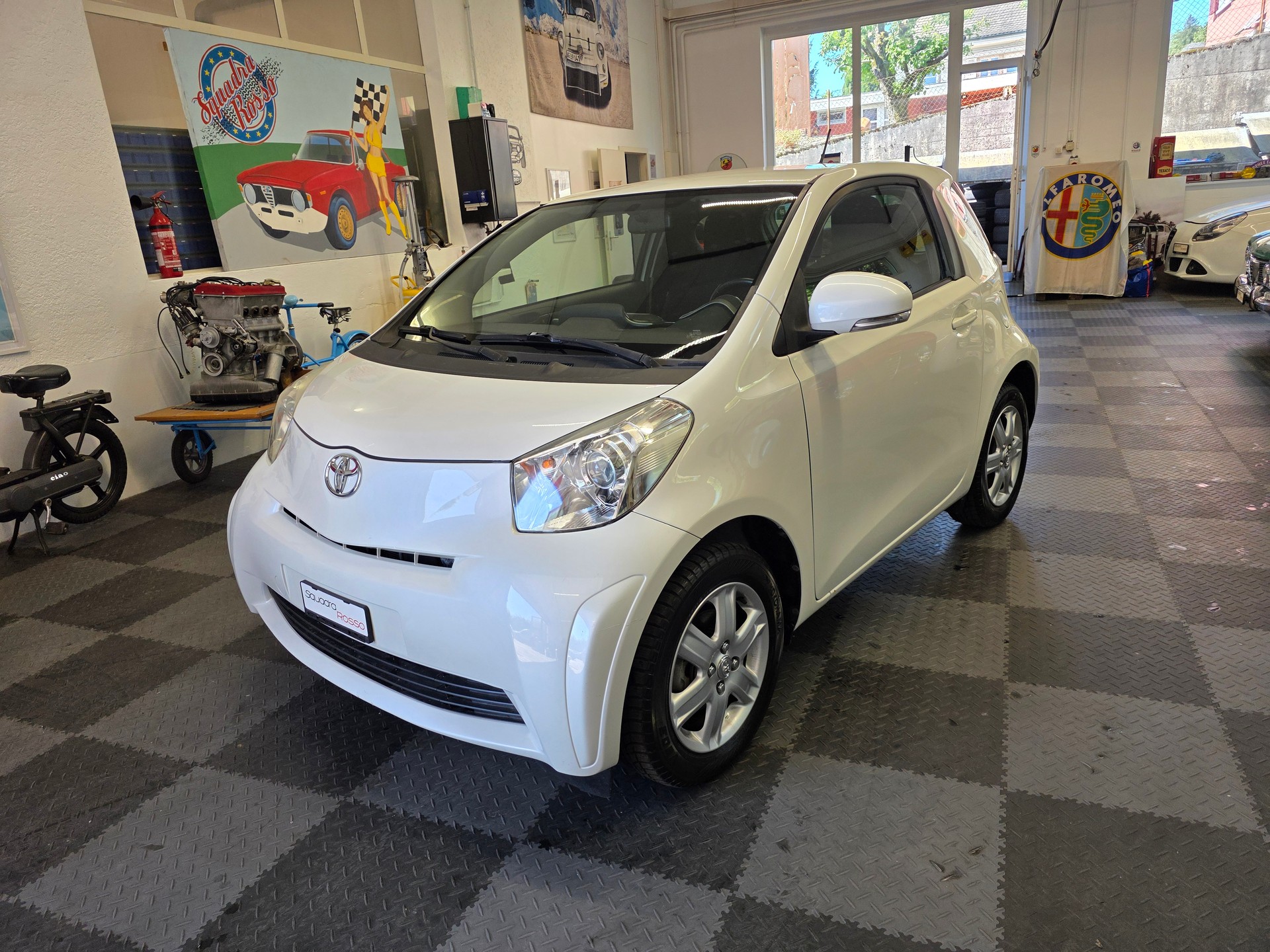 TOYOTA iQ 1.0 VVT-i-image-3
